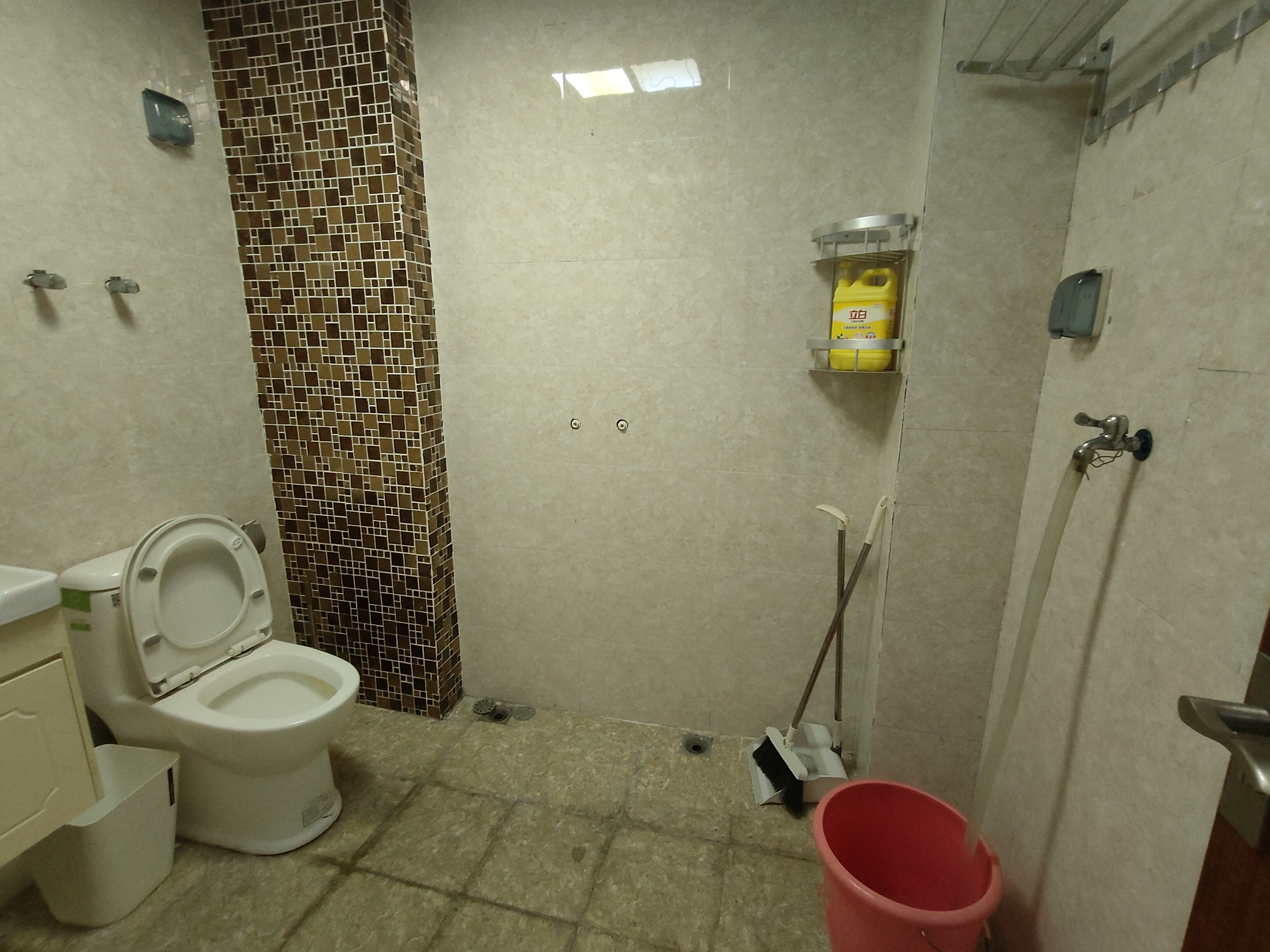 金城SOHO（海岸金城金城国际）  1室0厅1卫    2300.0元/月室内图