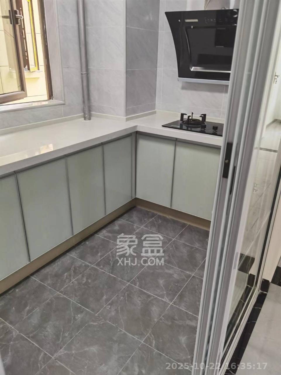 阳光城尚东湾蓝莓苑 3室2厅2卫 2500.0元/月 阳光城尚东湾蓝莓苑 3室2厅2卫 2500.0元/月室内图