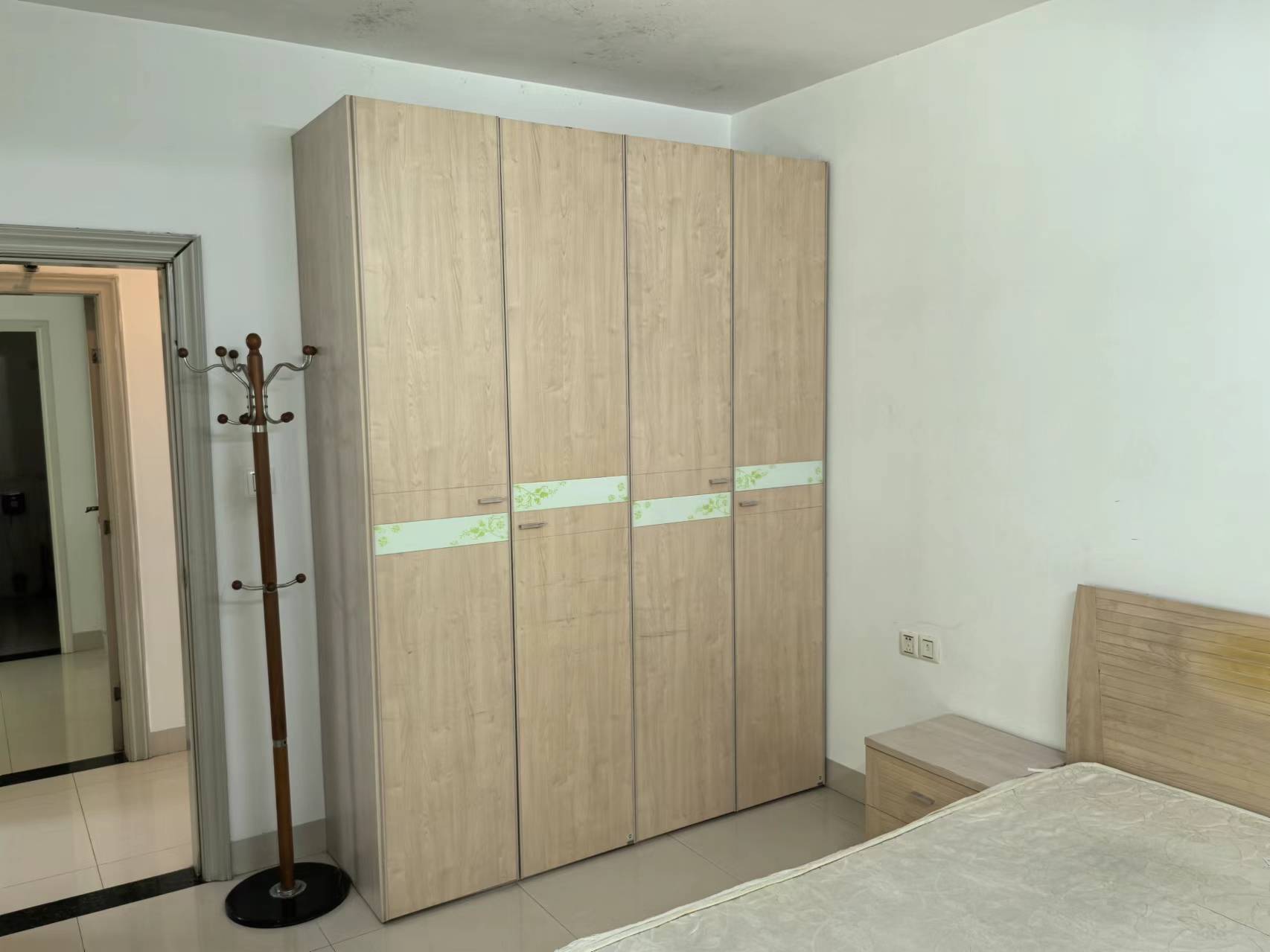 玉兰园  3室2厅2卫    3000.0元/月室内图