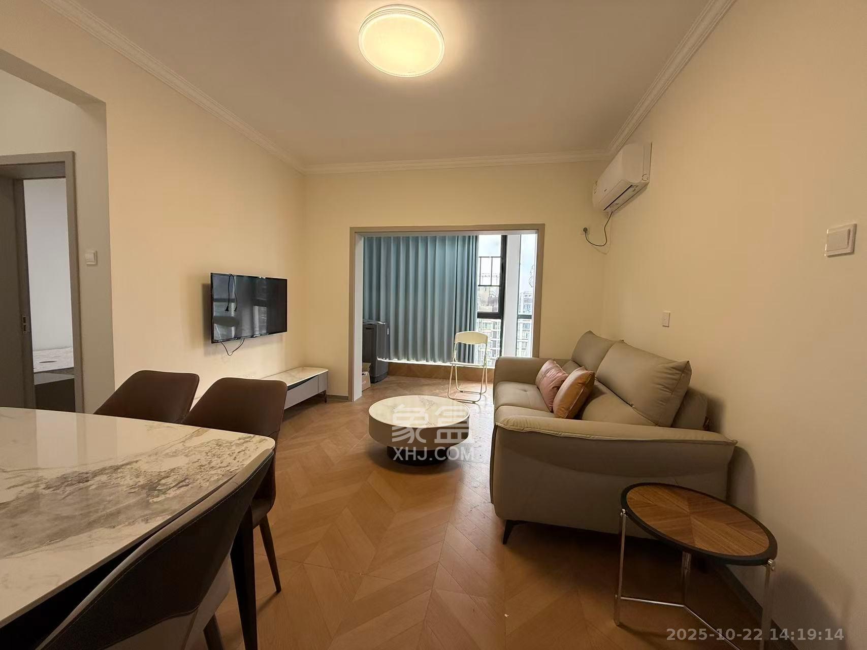 云鼎公馆  1室1厅1卫    2200.0元/月 云鼎公馆  1室1厅1卫    2200.0元/月