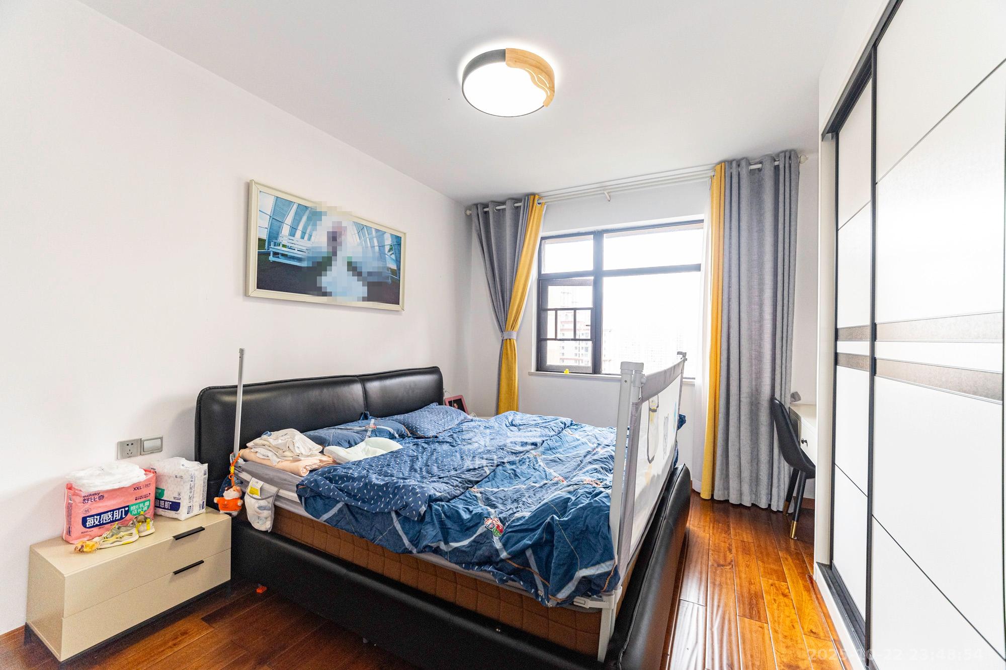 未来漫城 4室2厅2卫 136.0万 未来漫城 4室2厅2卫 136.0万卧室