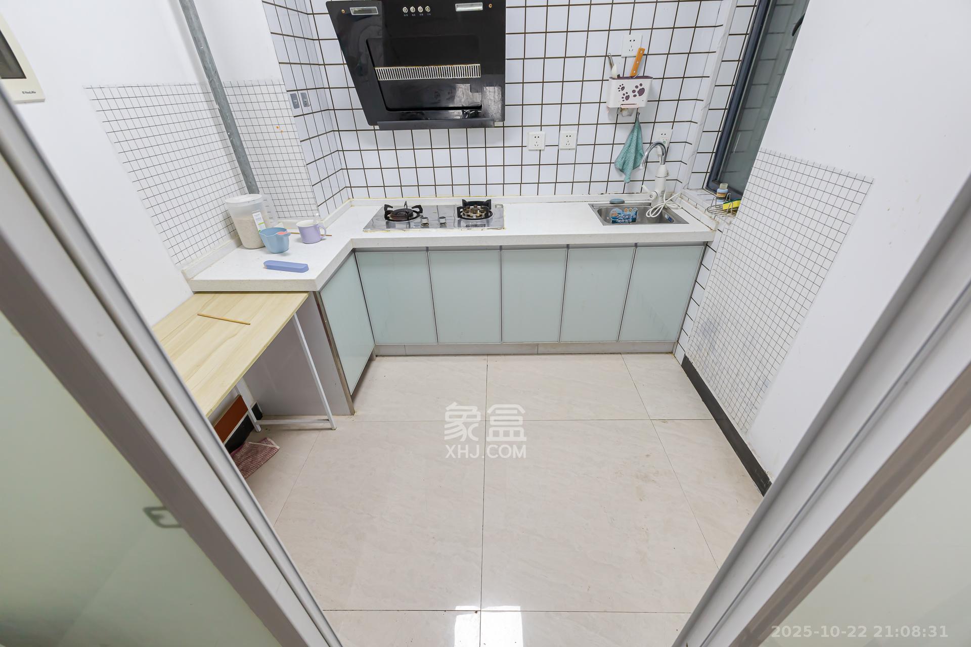 勤诚达新界 2室1厅2卫 48.0万 勤诚达新界 2室1厅2卫 48.0万厨房