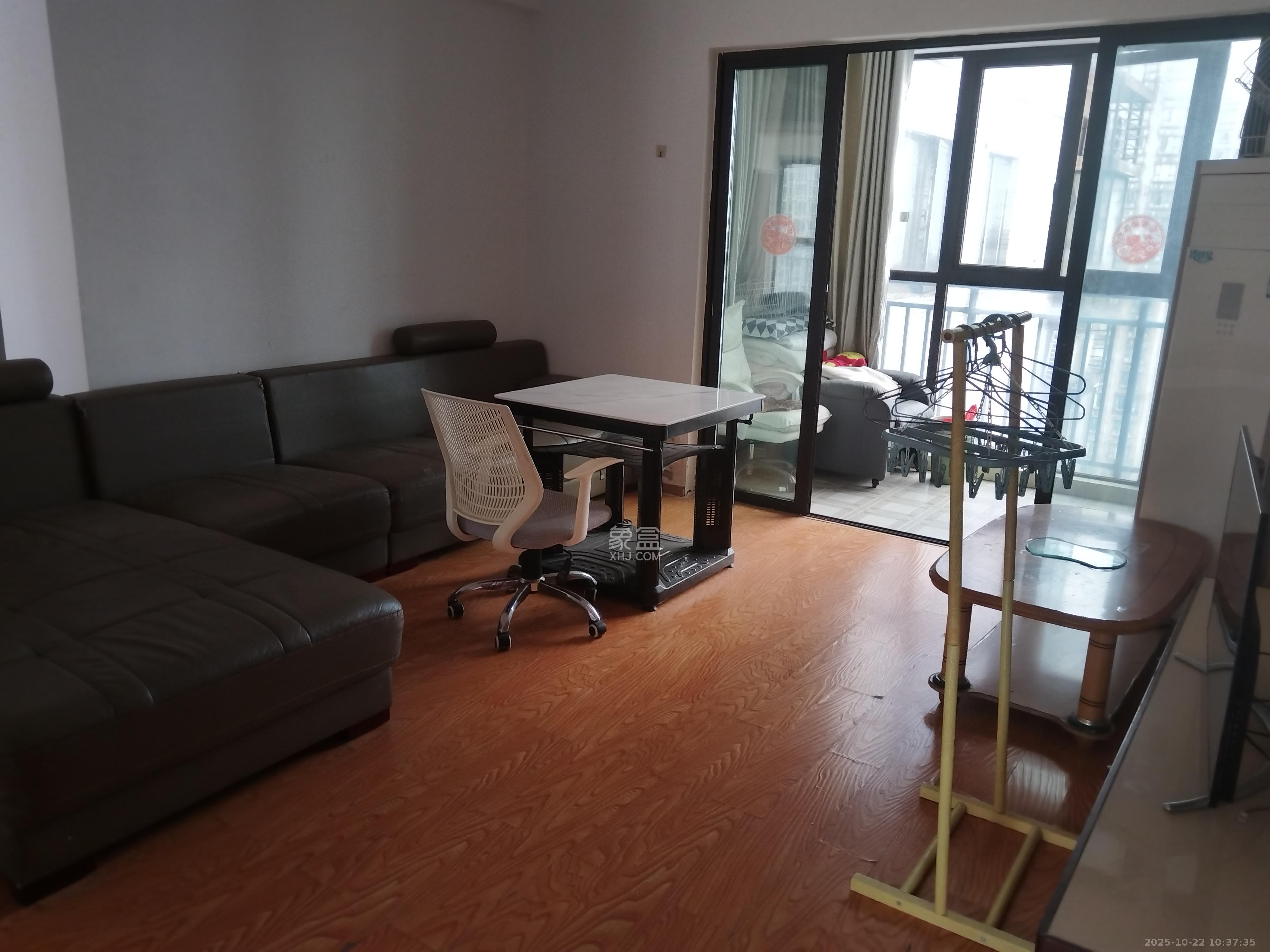 钰龙天下二期（钰龙佳园）  3室2厅2卫    2400.0元/月室内图