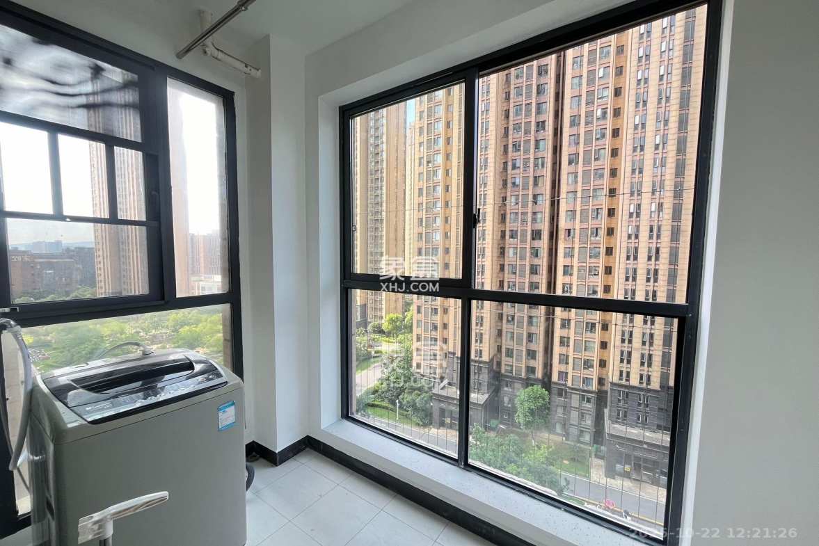 荣盛花语馨苑  2室2厅1卫    2200.0元/月 荣盛花语馨苑  2室2厅1卫    2200.0元/月室内图