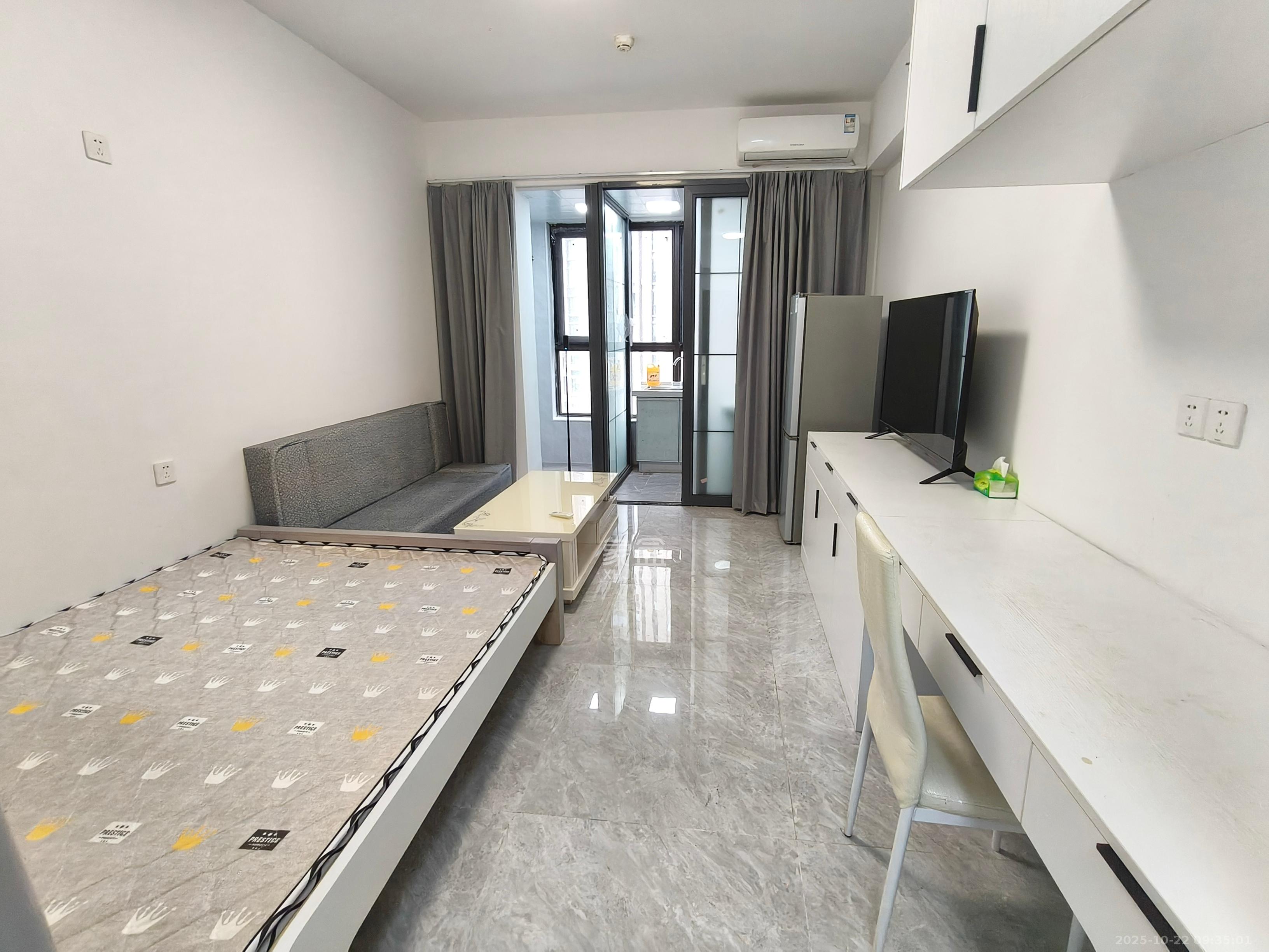 明昇壹城(明昇时代广场)二期  1室1厅1卫    1300.0元/月 明昇壹城(明昇时代广场)二期  1室1厅1卫    1300.0元/月