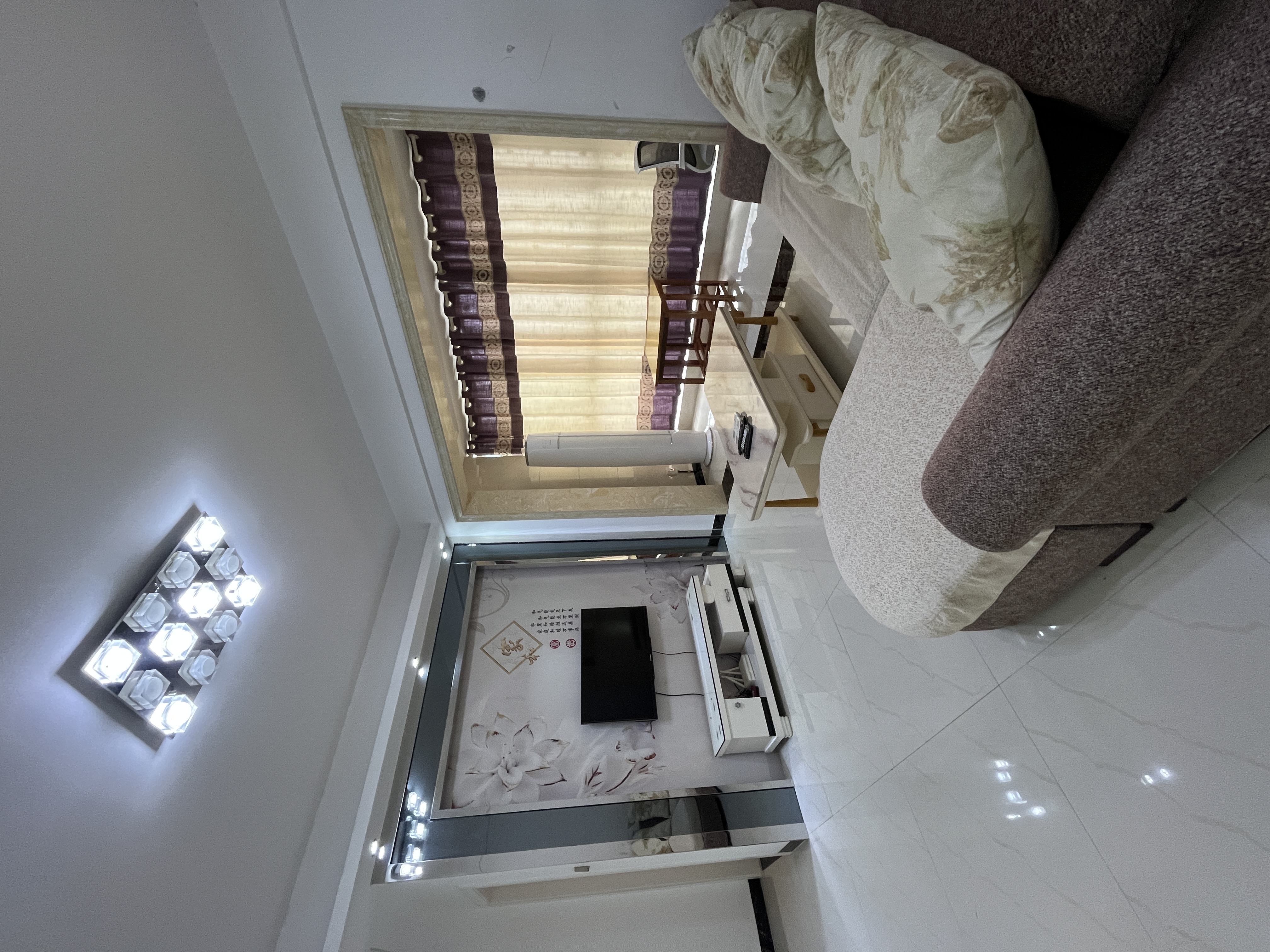 华新苑 2室2厅1卫 1900.0元/月 华新苑 2室2厅1卫 1900.0元/月室内图