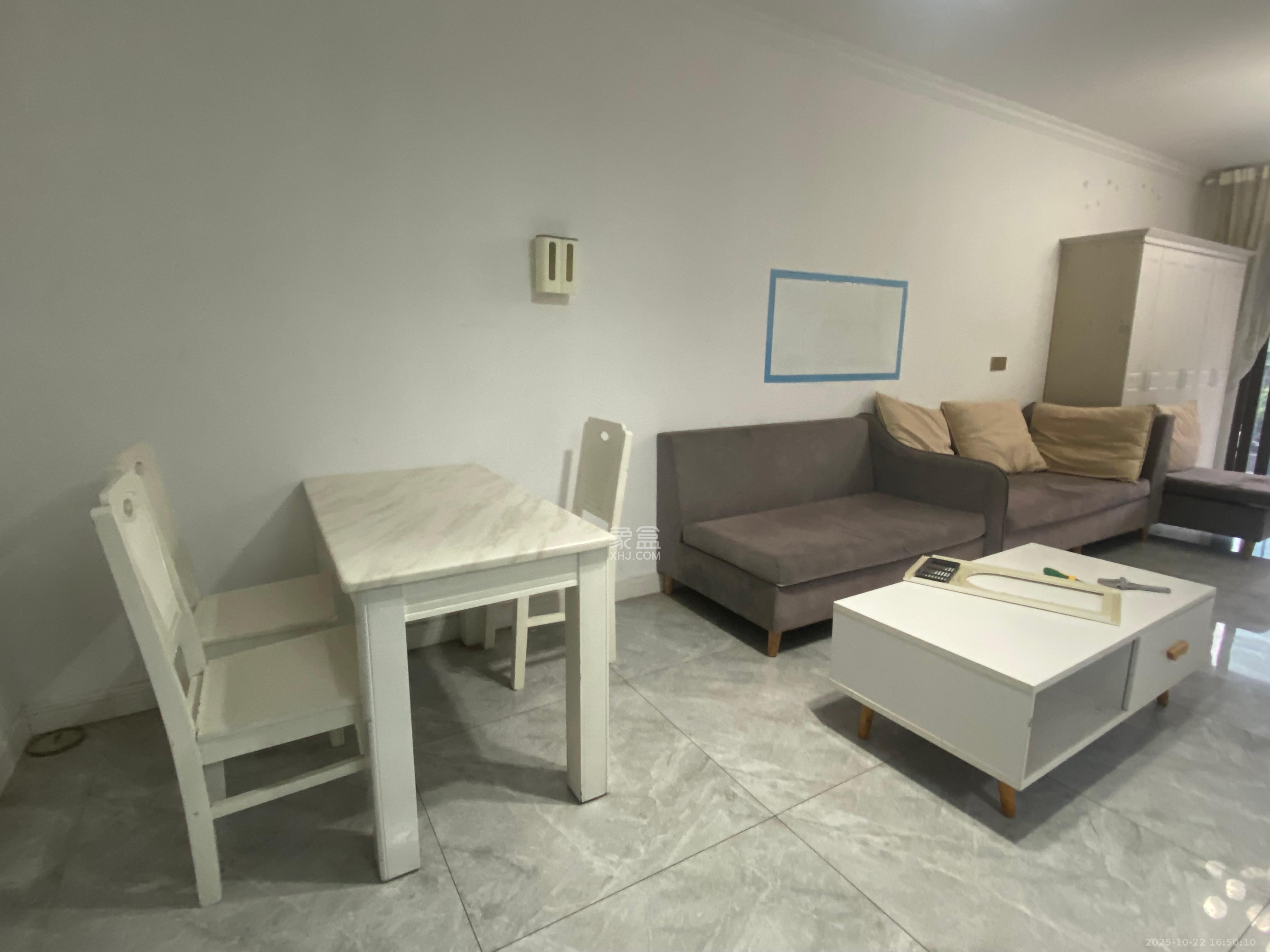 佳兆业云顶梅溪湖（佳兆业梅溪荟）  3室2厅2卫    2500.0元/月室内图