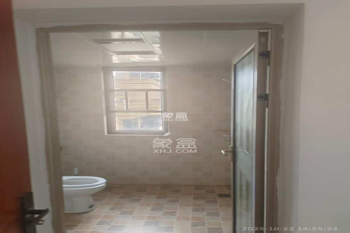 保利香槟国际  3室2厅2卫    1800.0元/月 保利香槟国际  3室2厅2卫    1800.0元/月室内图