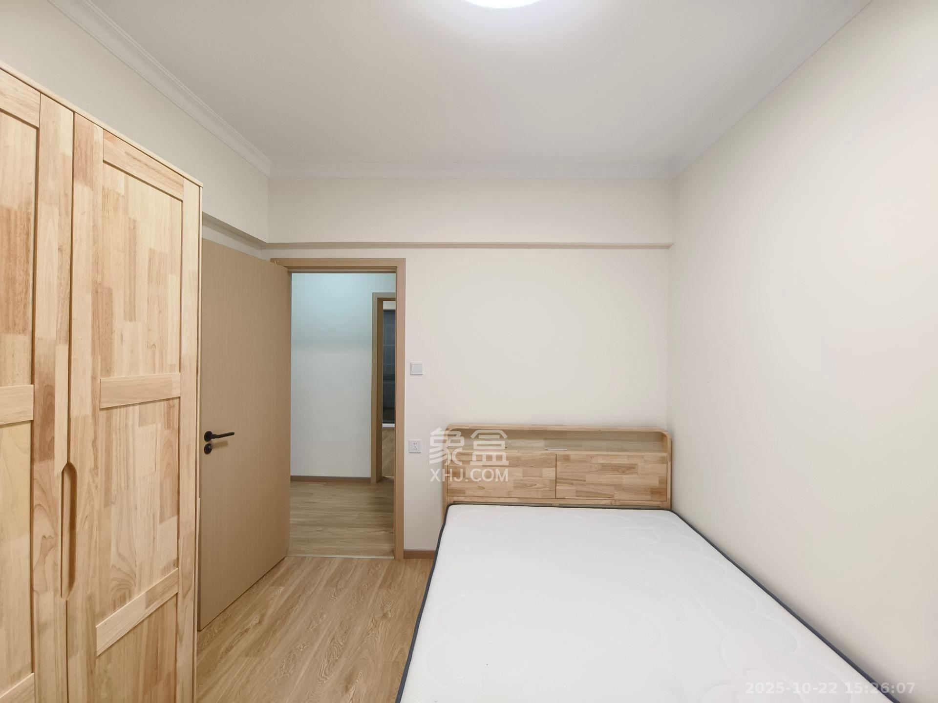 勤诚达新界  4室2厅2卫    2700.0元/月室内图