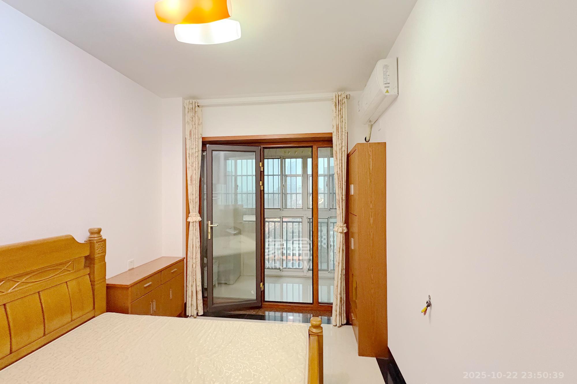 星典时代  3室2厅1卫    76.0万卧室