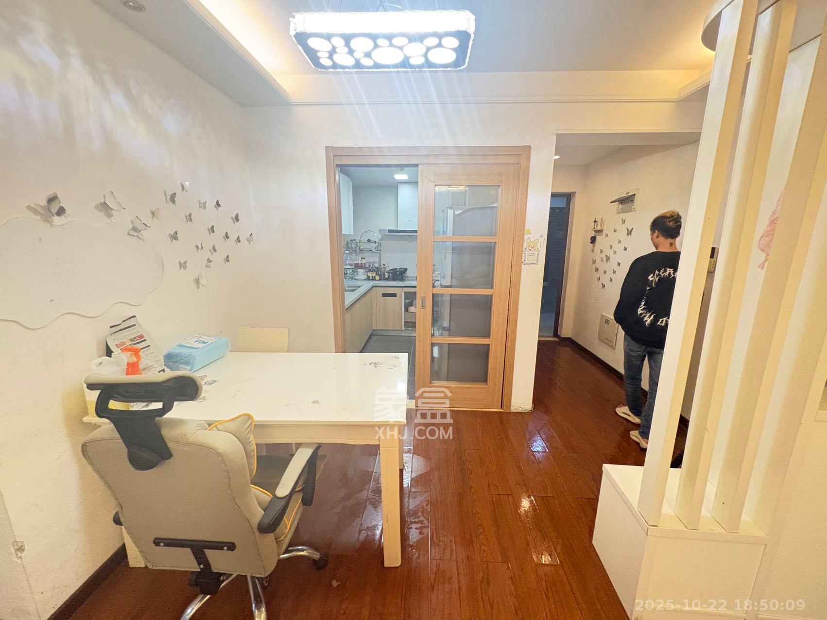 万科魅力之城非凡里 3室2厅1卫 2400.0元/月 万科魅力之城非凡里 3室2厅1卫 2400.0元/月室内图