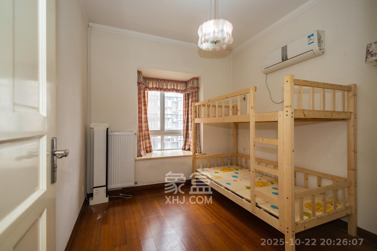 楚天馨苑 4室2厅2卫 2480.0元/月 楚天馨苑 4室2厅2卫 2480.0元/月室内图