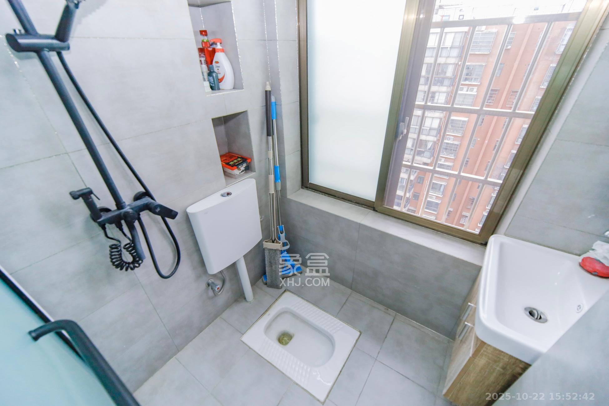 湘翰御舍  1室1厅1卫    48.0万卫生间