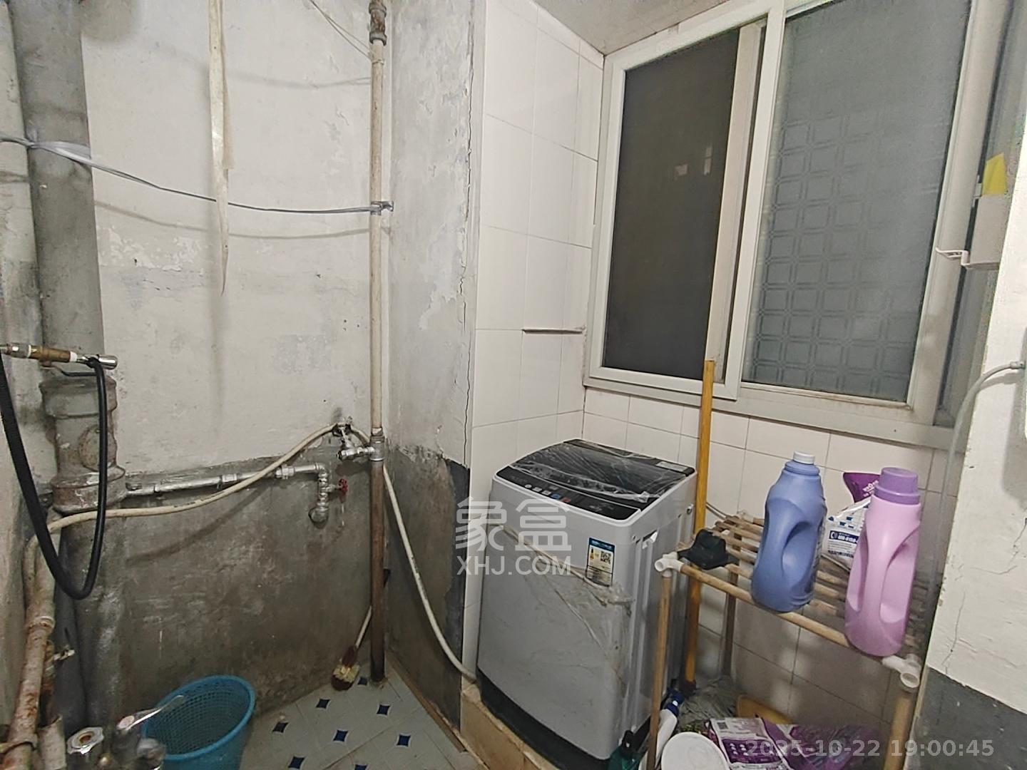 长坡社区  1室1厅1卫    1200.0元/月室内图