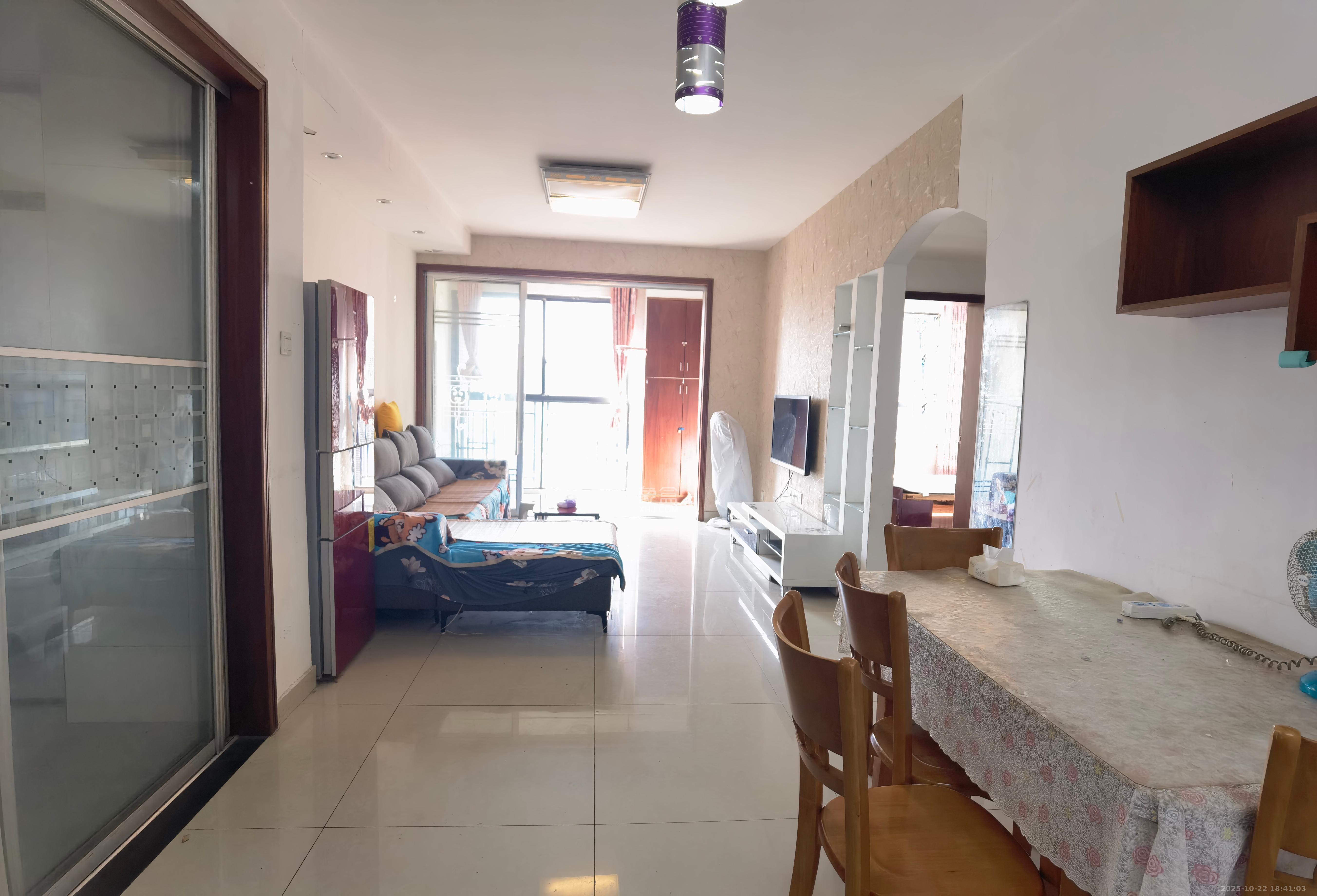 中信文化广场（中信新城二期）  2室2厅1卫    1700.0元/月室内图