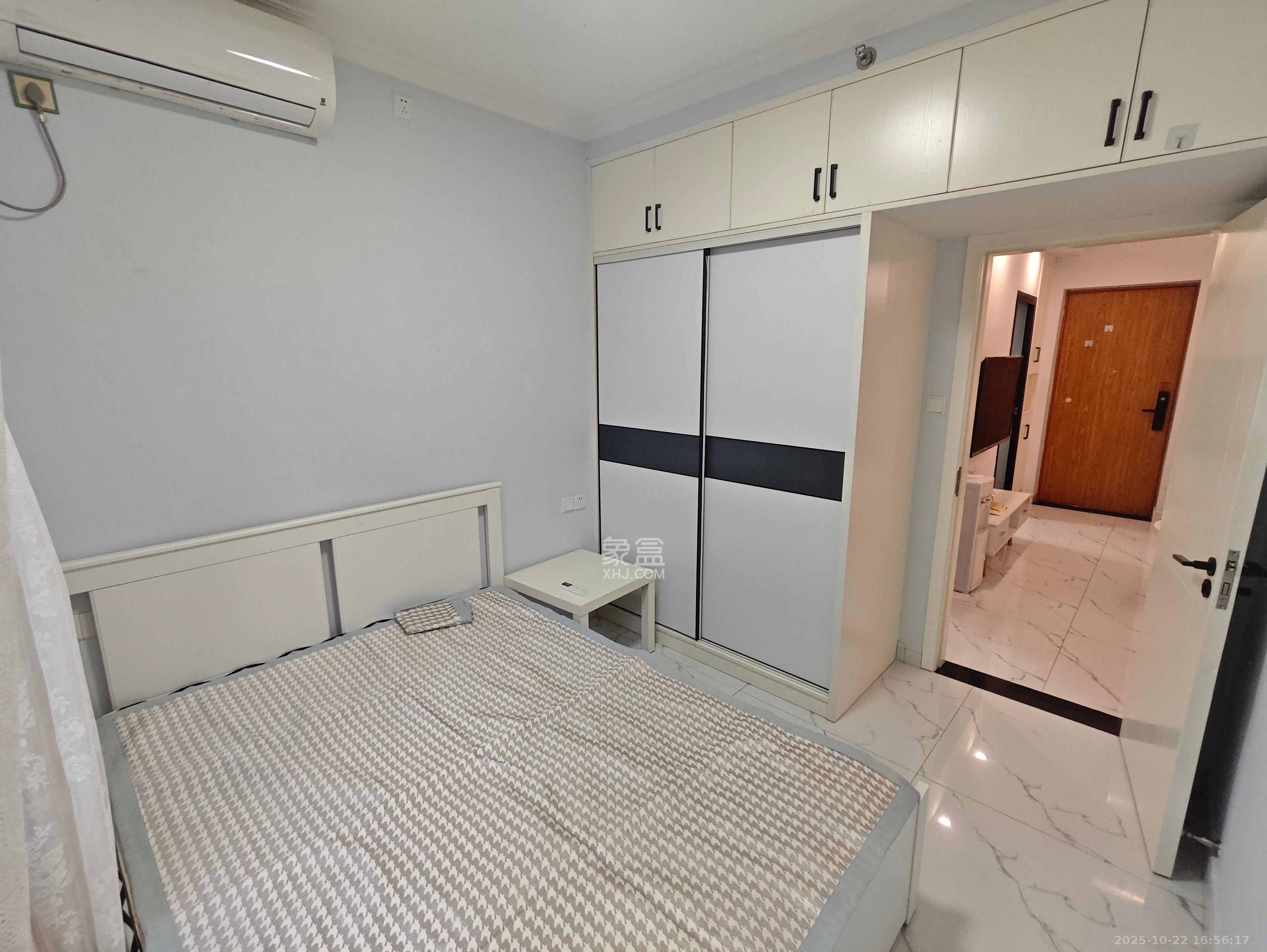 融创融公馆(融创臻苑)  1室1厅1卫    1800.0元/月 融创融公馆(融创臻苑)  1室1厅1卫    1800.0元/月室内图