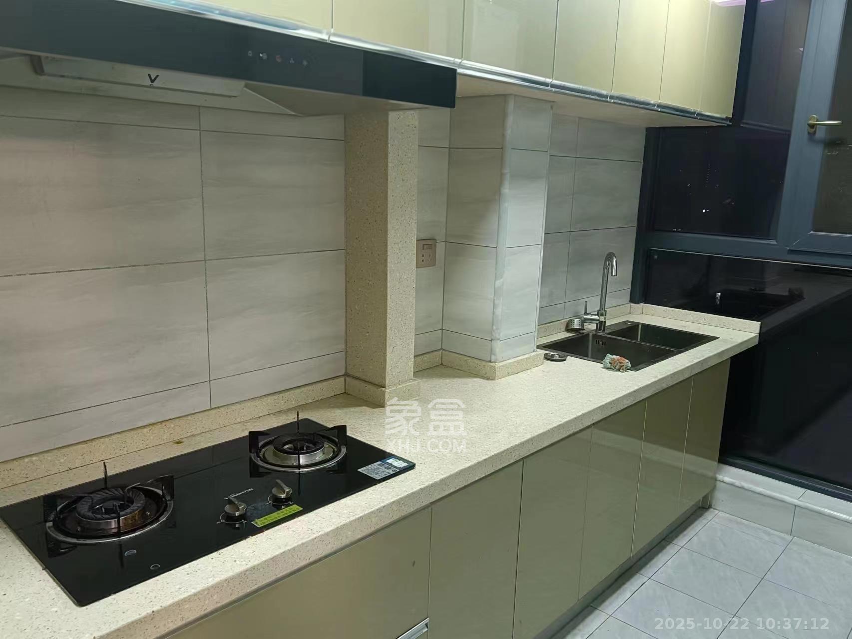 美麓阳光  3室2厅1卫    2500.0元/月 美麓阳光  3室2厅1卫    2500.0元/月室内图