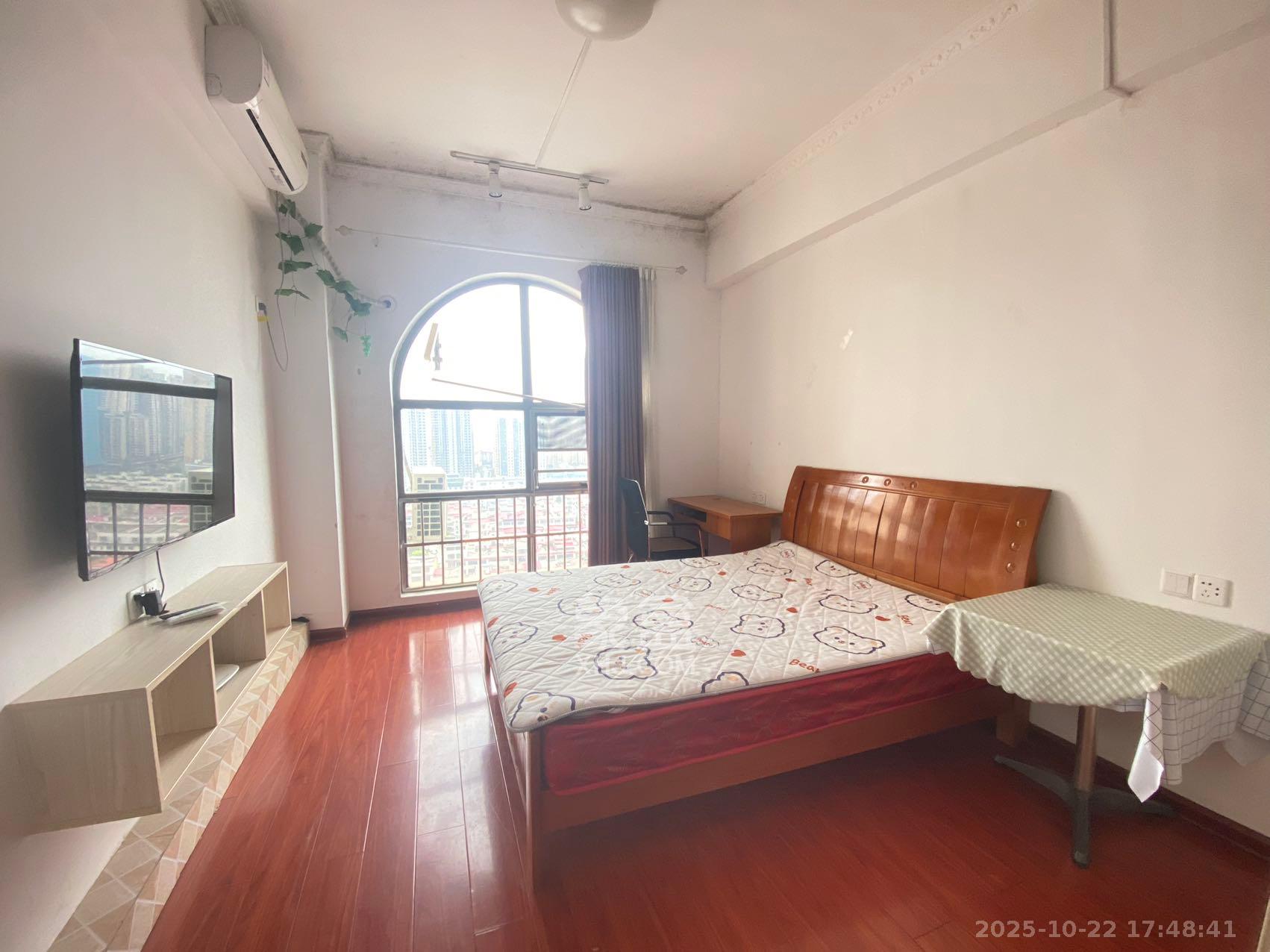 米兰春天  1室1厅1卫    1100.0元/月室内图1