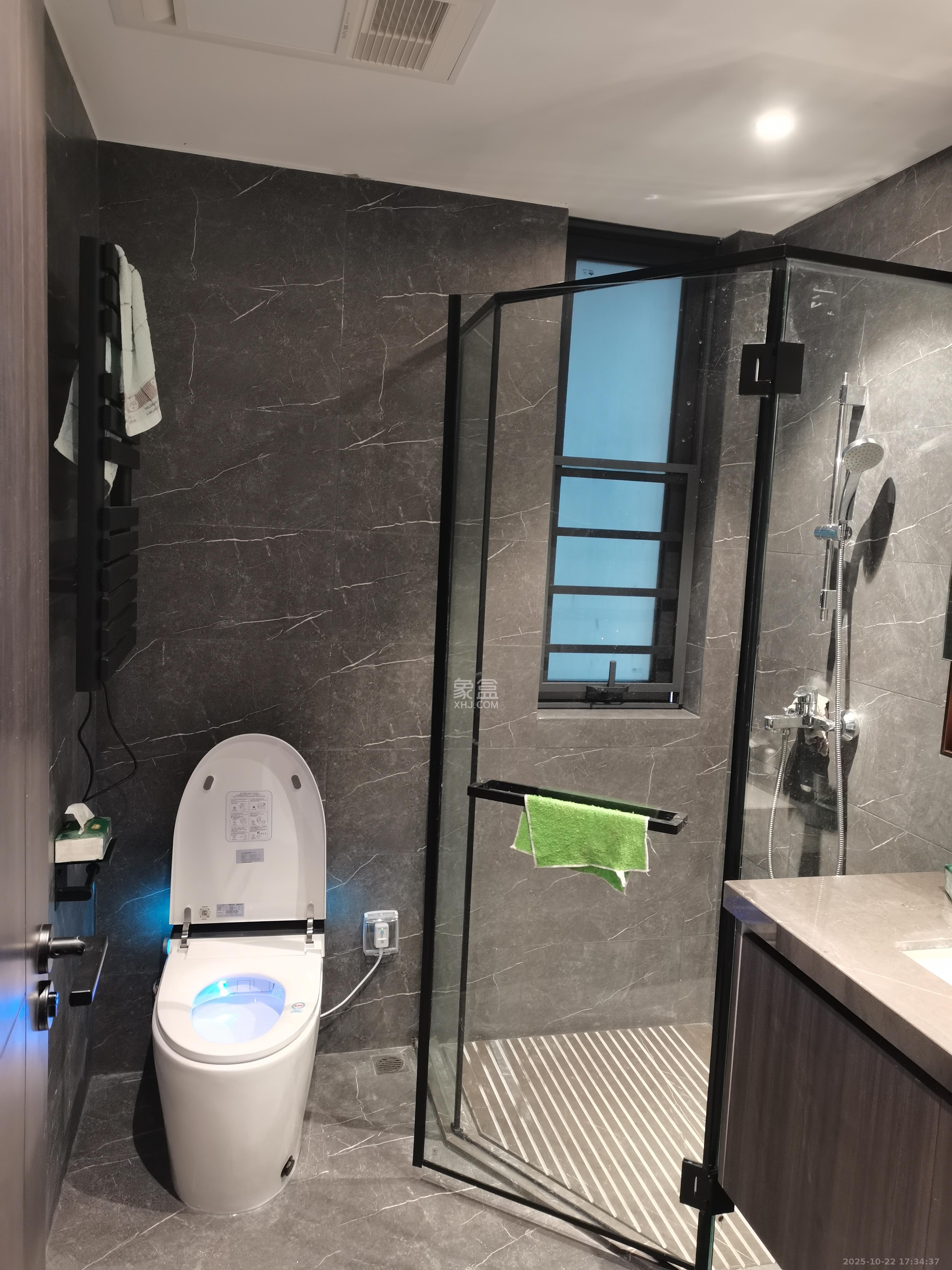 绿地麓云国际二期  5室2厅2卫    6500.0元/月室内图