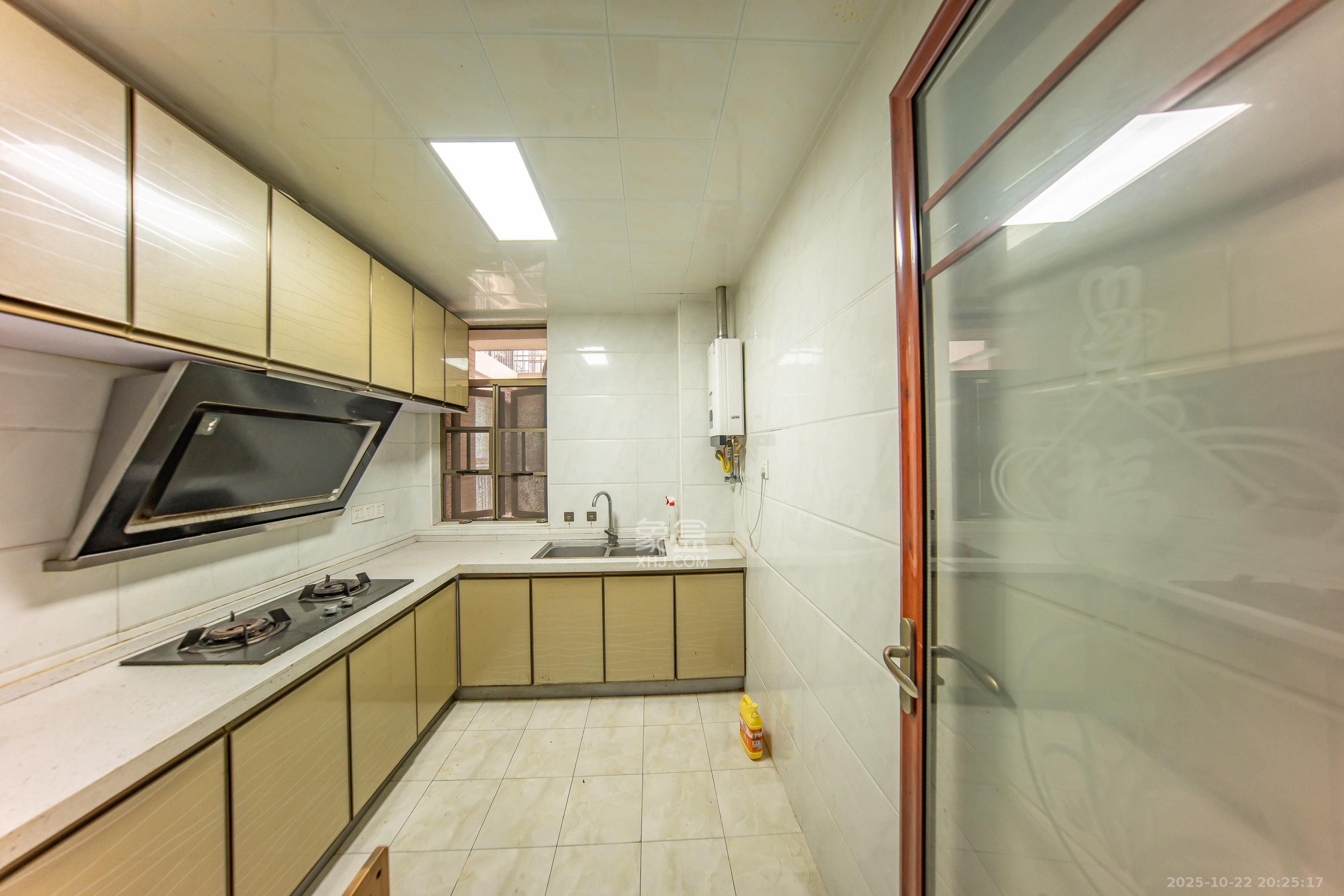 江山帝景雅典  2室2厅1卫    86.8万厨房