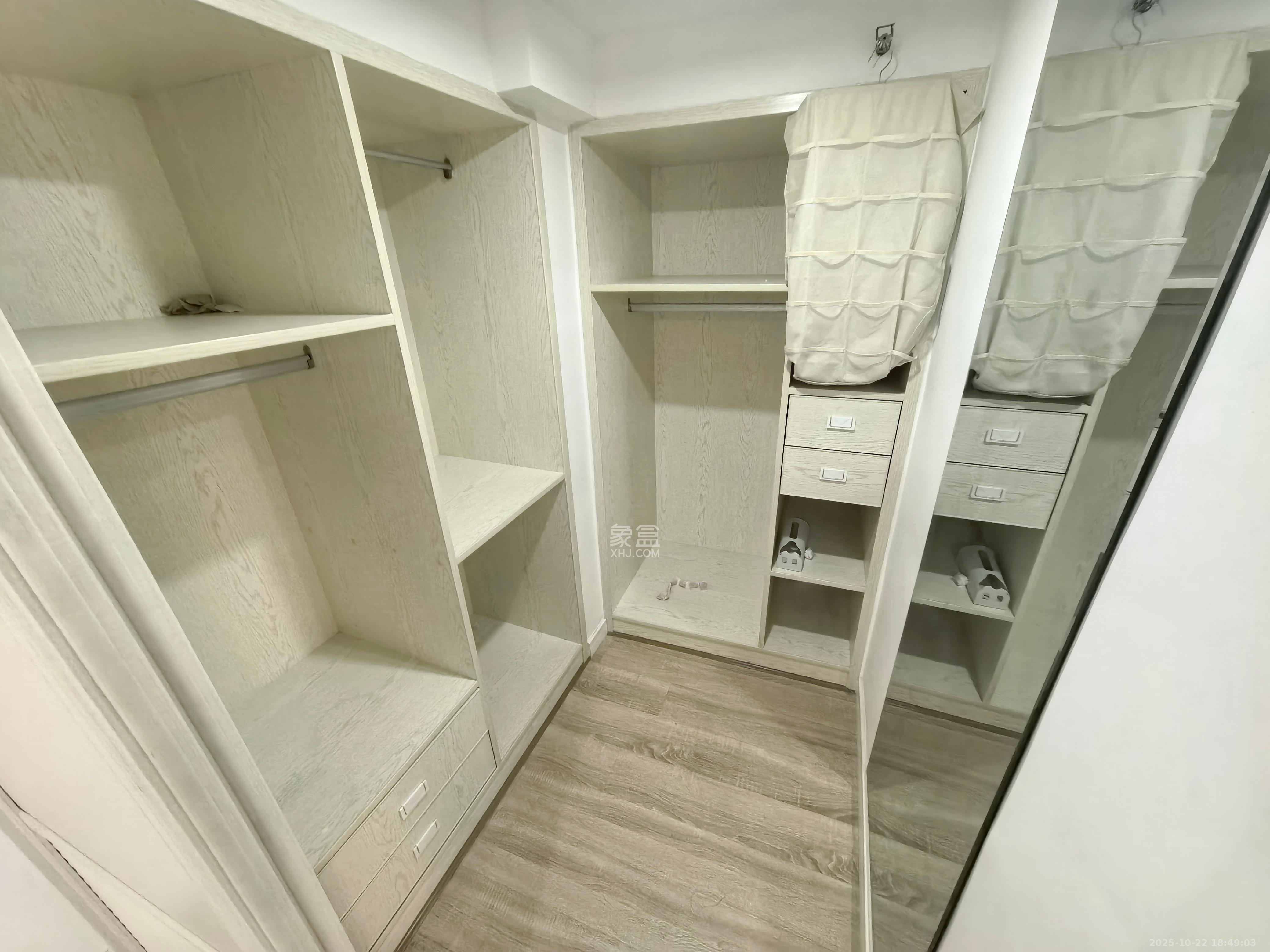 达美溪湖湾  2室1厅1卫    3200.0元/月 达美溪湖湾  2室1厅1卫    3200.0元/月室内图