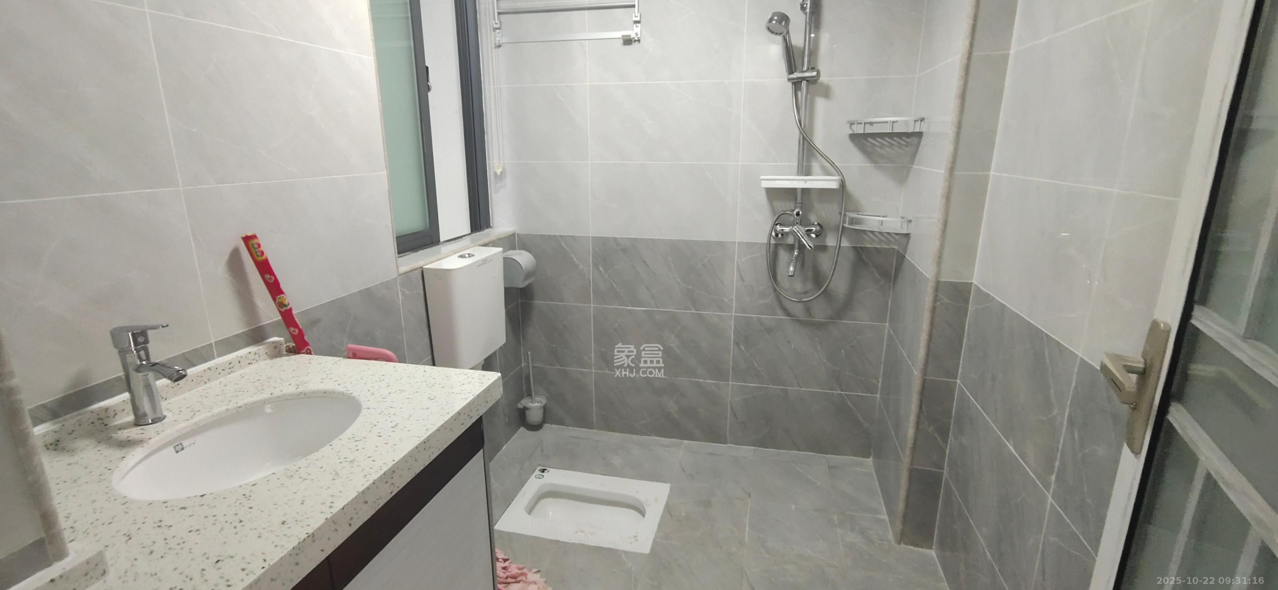 半山壹号  2室2厅1卫    2600.0元/月室内图