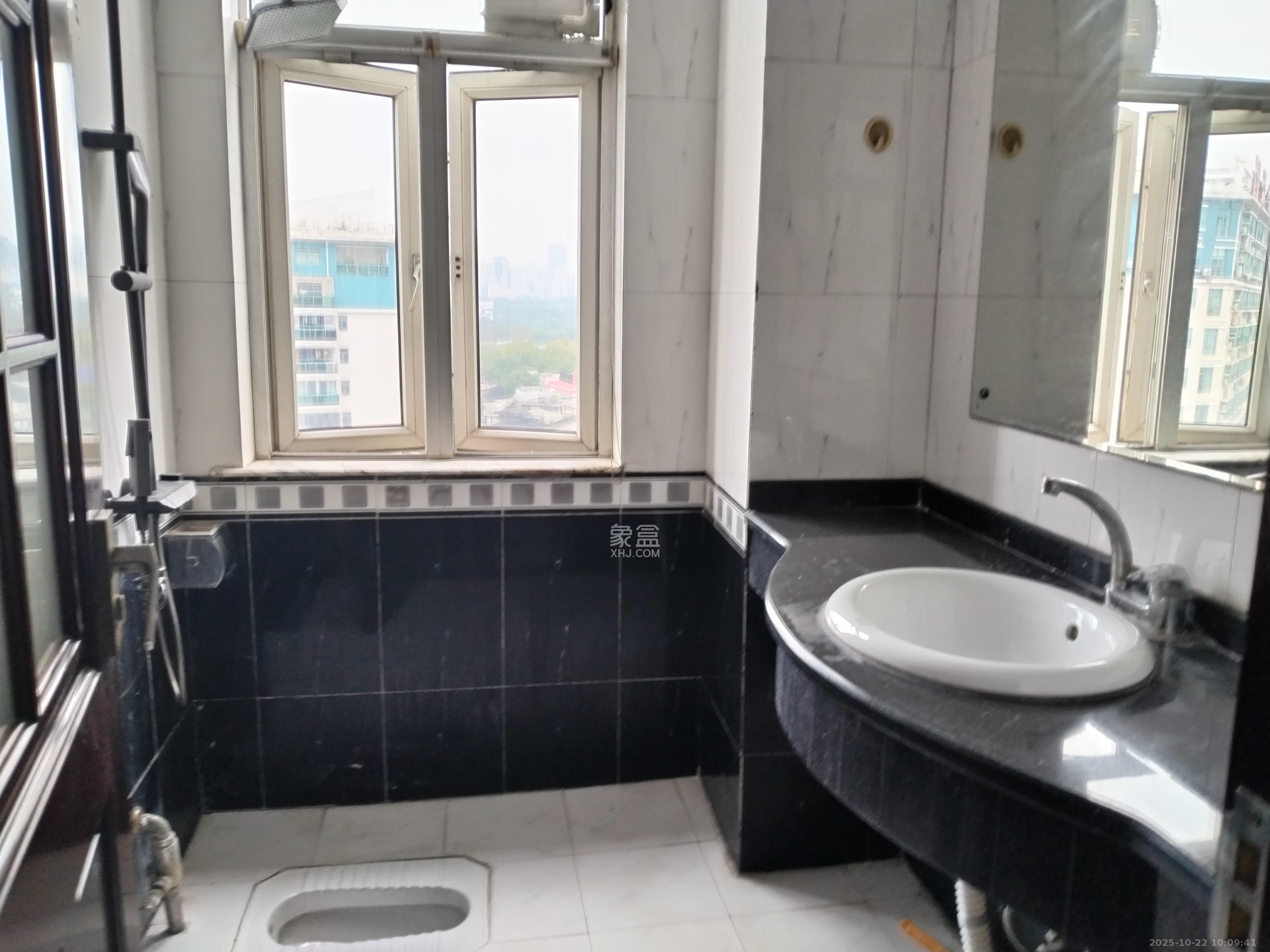 瑞丰家园  3室2厅2卫    4500.0元/月室内图