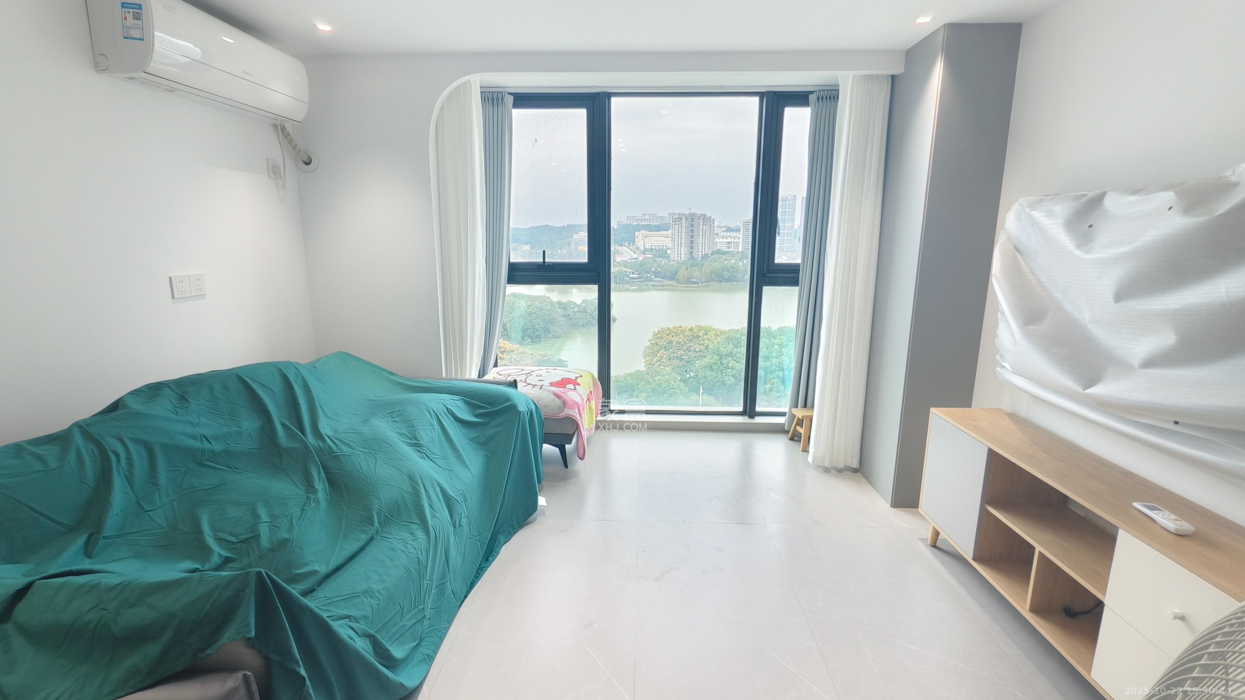 绿地V岛 1室1厅1卫 2400.0元/月 绿地V岛 1室1厅1卫 2400.0元/月室内图