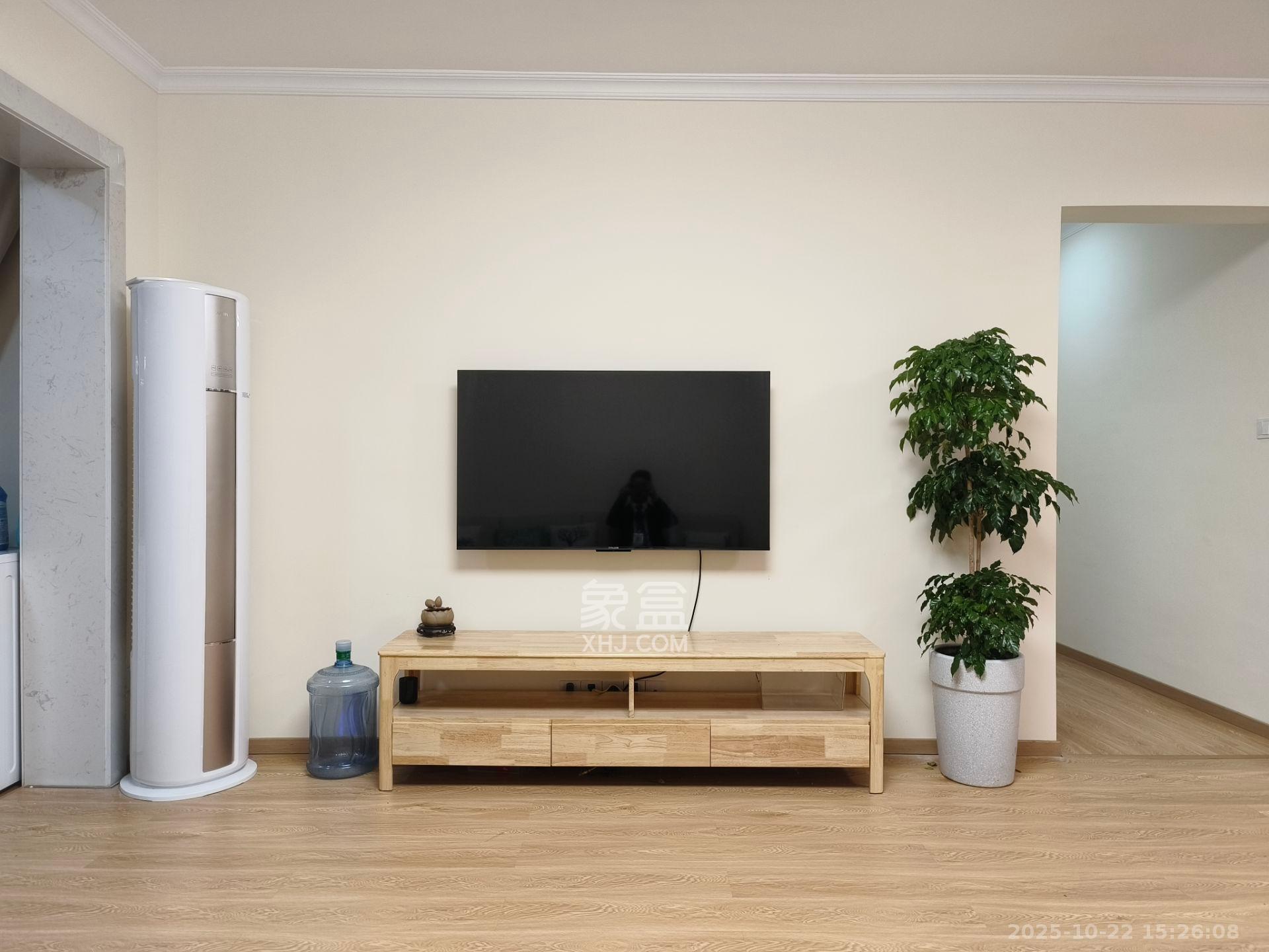 勤诚达新界  4室2厅2卫    2700.0元/月室内图