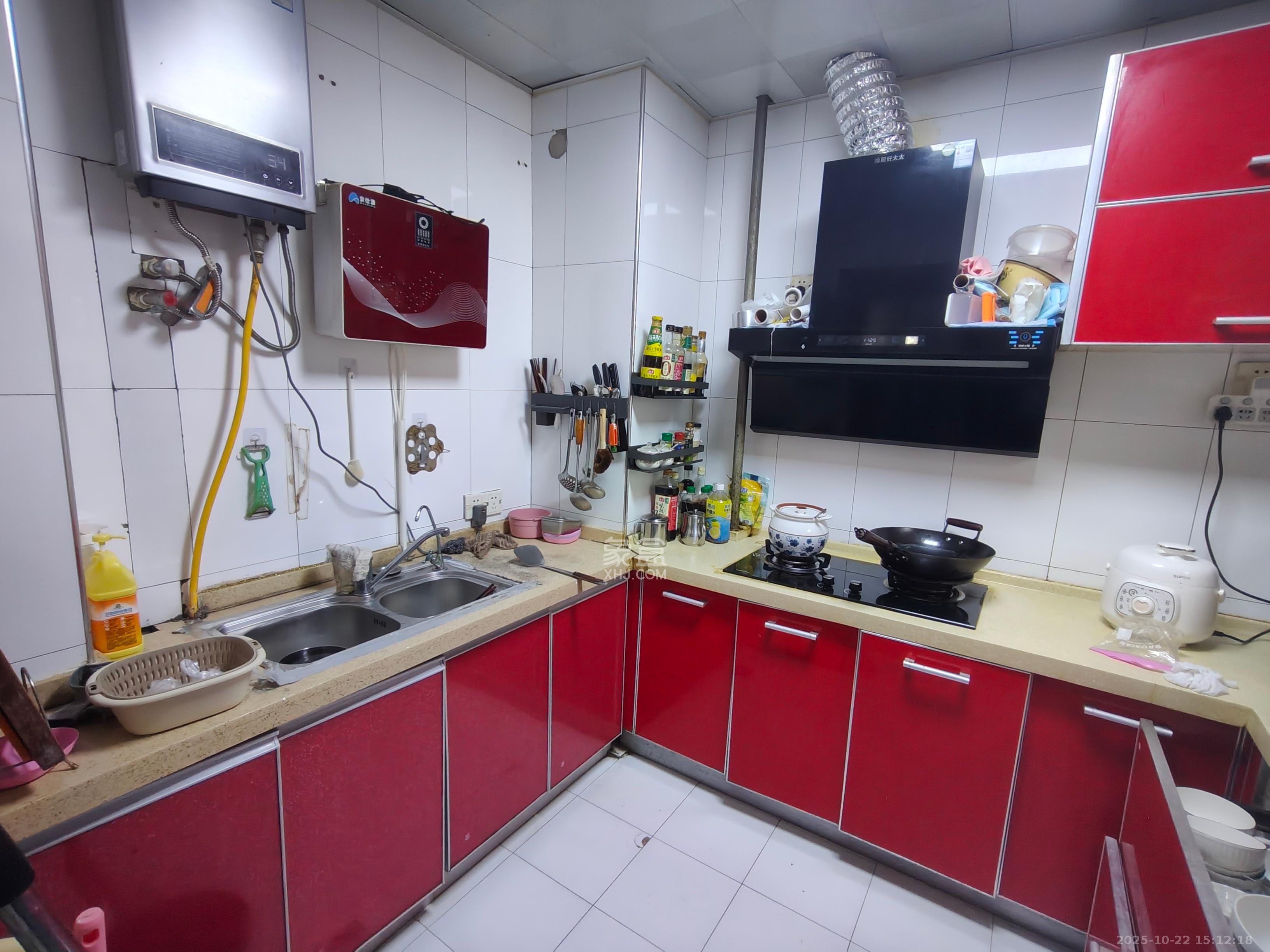 楚天馨苑  3室2厅2卫    2180.0元/月室内图