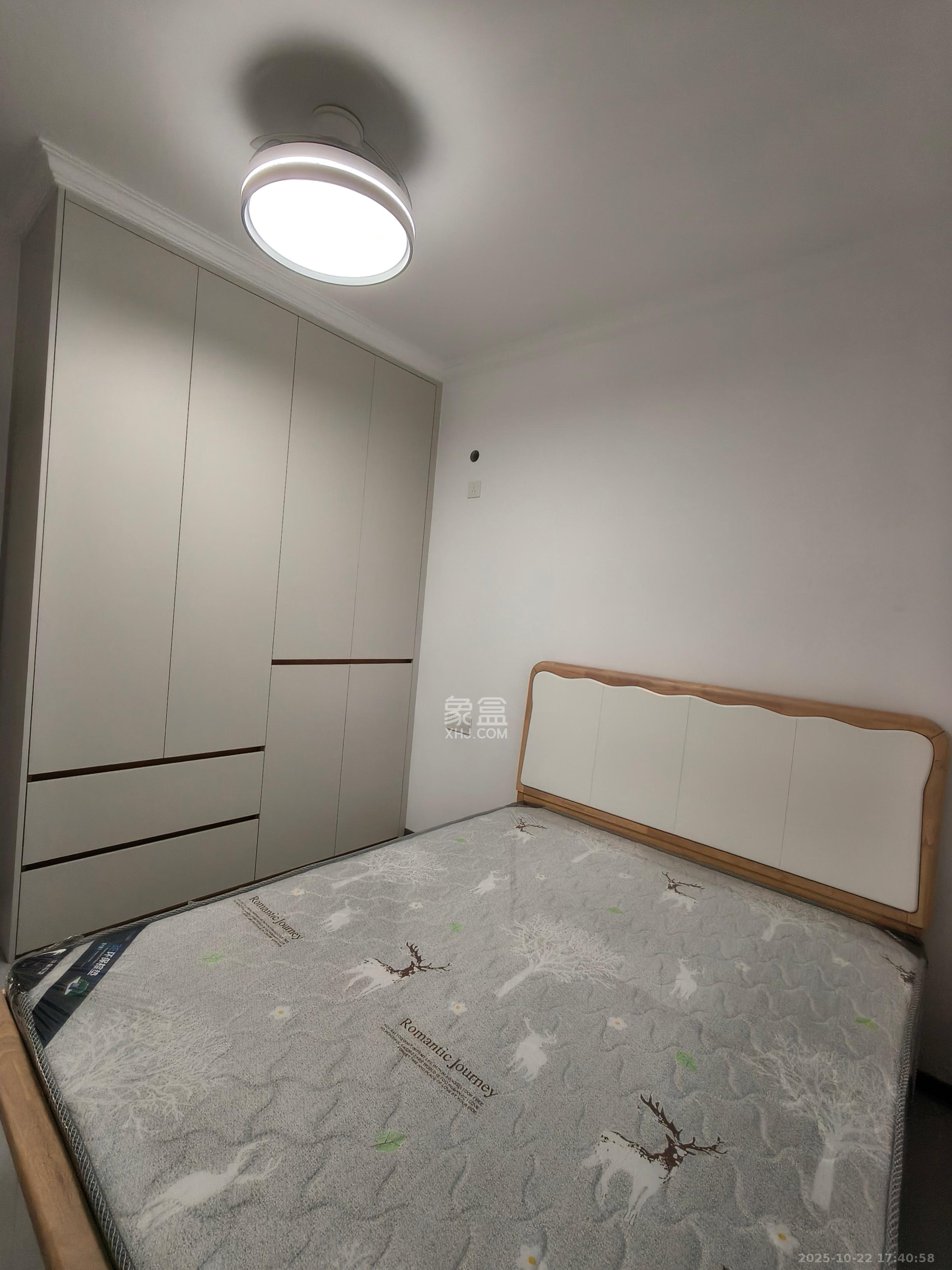 和景家园二期  1室0厅0卫    1800.0元/月 和景家园二期  1室0厅0卫    1800.0元/月室内图