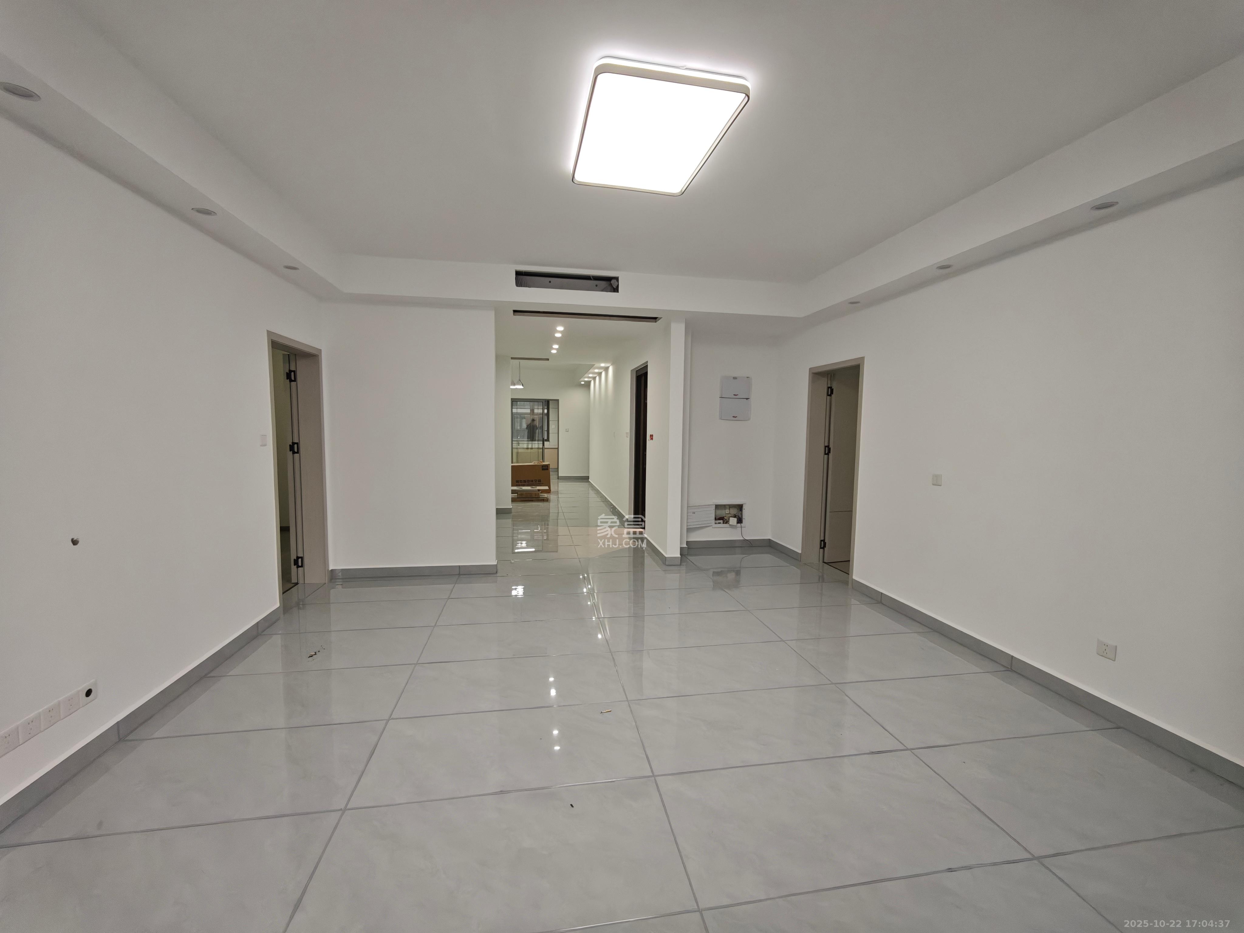 长沙檀府  4室2厅2卫    8000.0元/月室内图