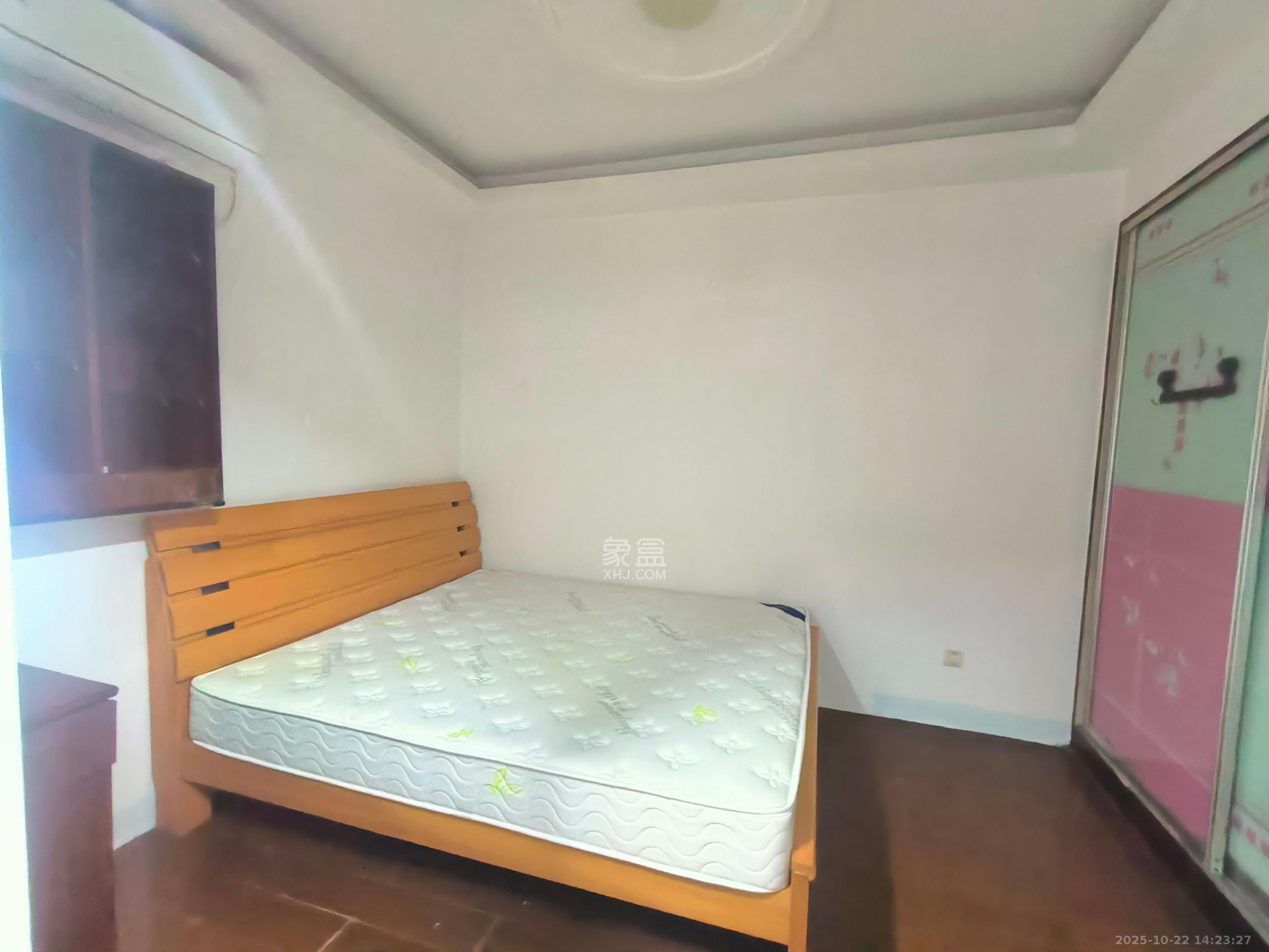 明城公寓  2室1厅1卫    1200.0元/月室内图