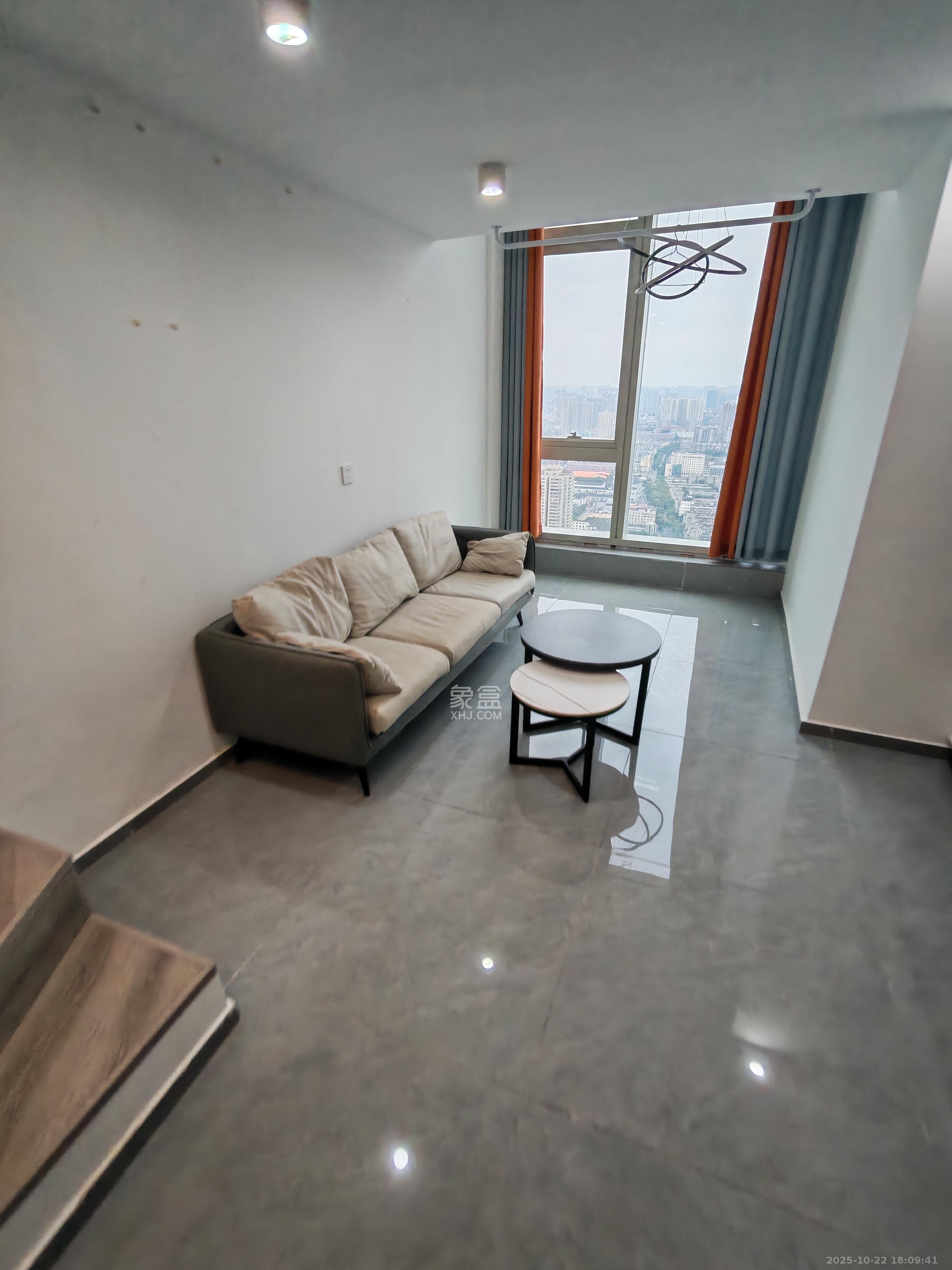 敬天广场  2室1厅1卫    2700.0元/月