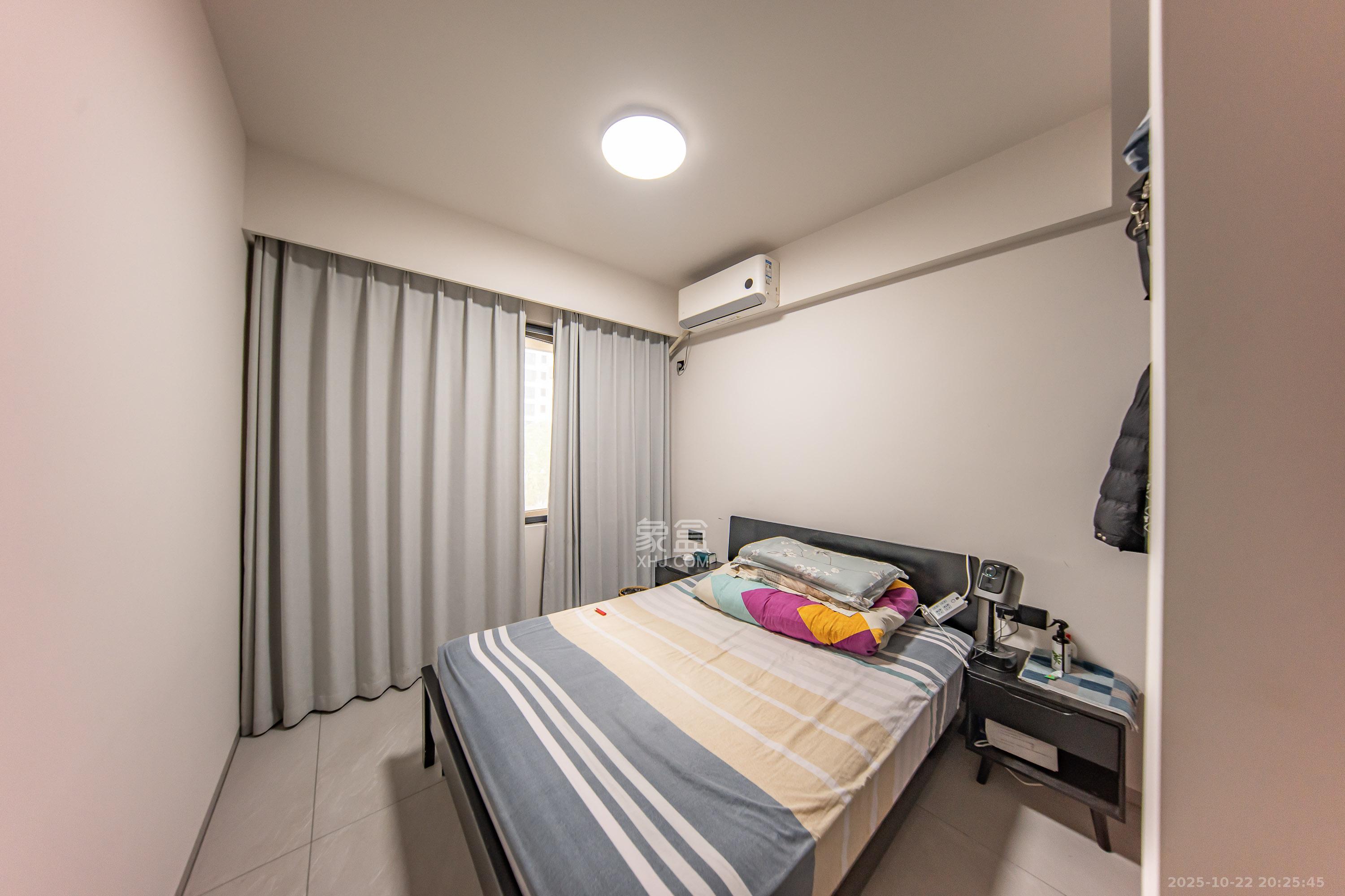 建投象山国际  3室2厅2卫    130.0万卧室