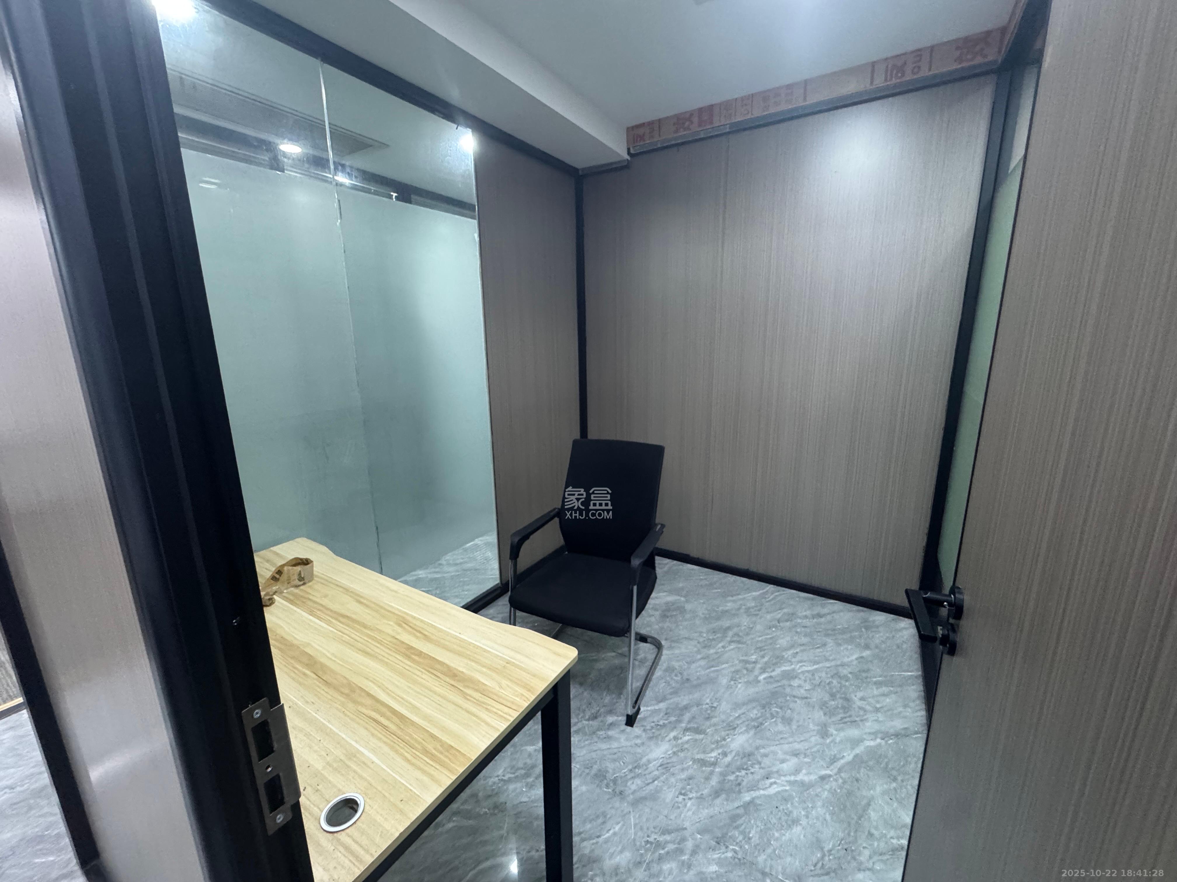 宇成朝阳广场  1室0厅0卫    6750.0元/月室内图