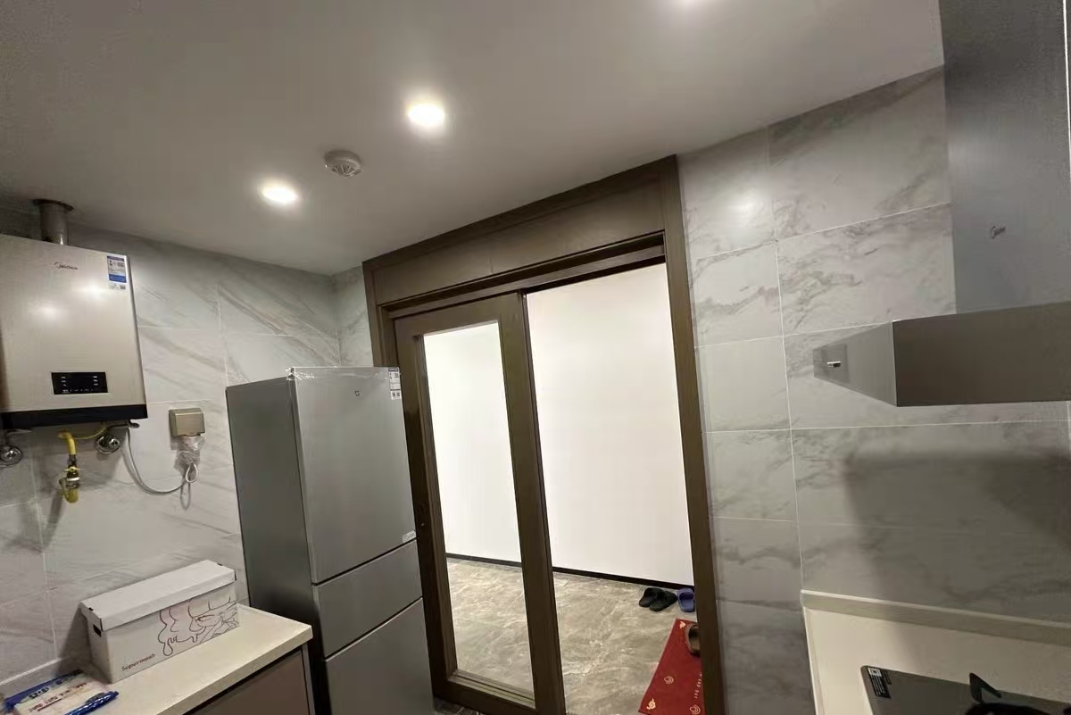 融创观澜湖公园壹号三期  3室2厅2卫    2600.0元/月室内图