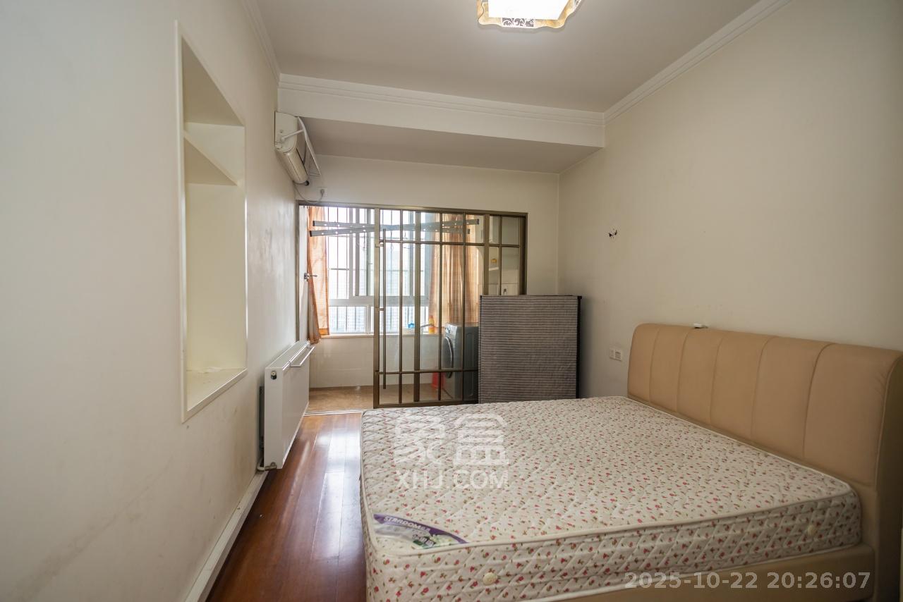 楚天馨苑 4室2厅2卫 2480.0元/月 楚天馨苑 4室2厅2卫 2480.0元/月室内图