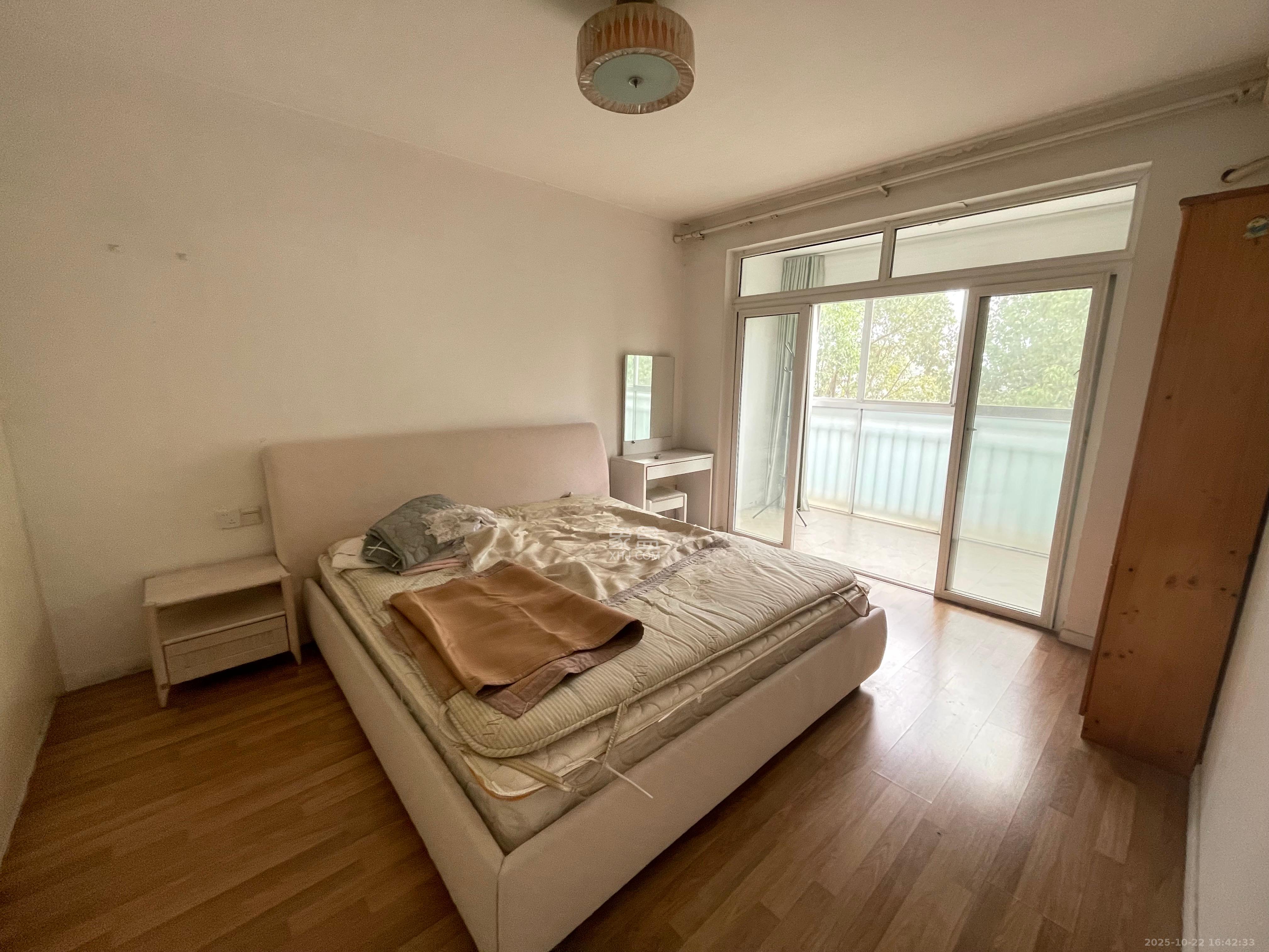 东方名都百草园  2室1厅1卫    1500.0元/月室内图