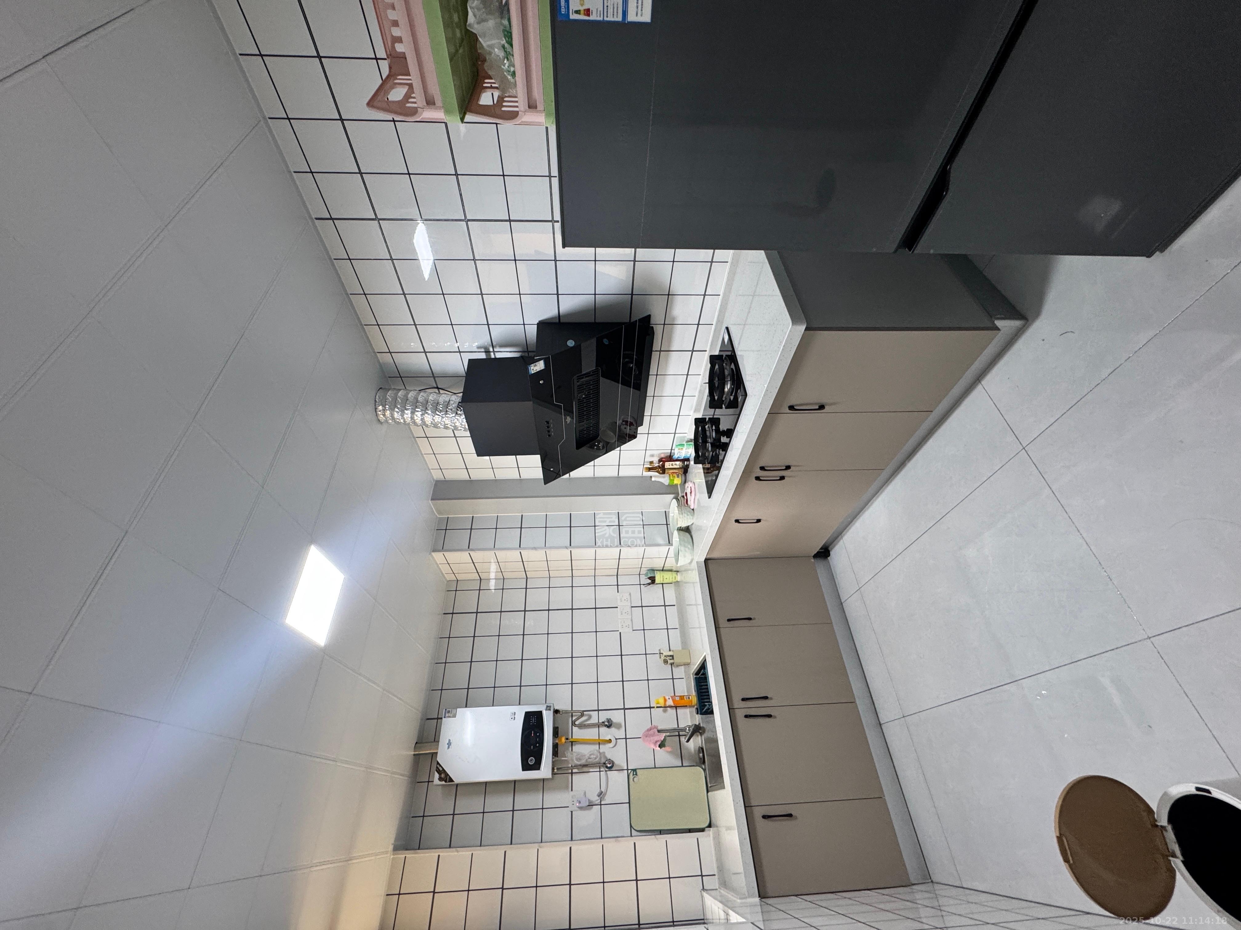 九玺铭城(九玺华府)  3室2厅1卫    2500.0元/月 九玺铭城(九玺华府)  3室2厅1卫    2500.0元/月室内图