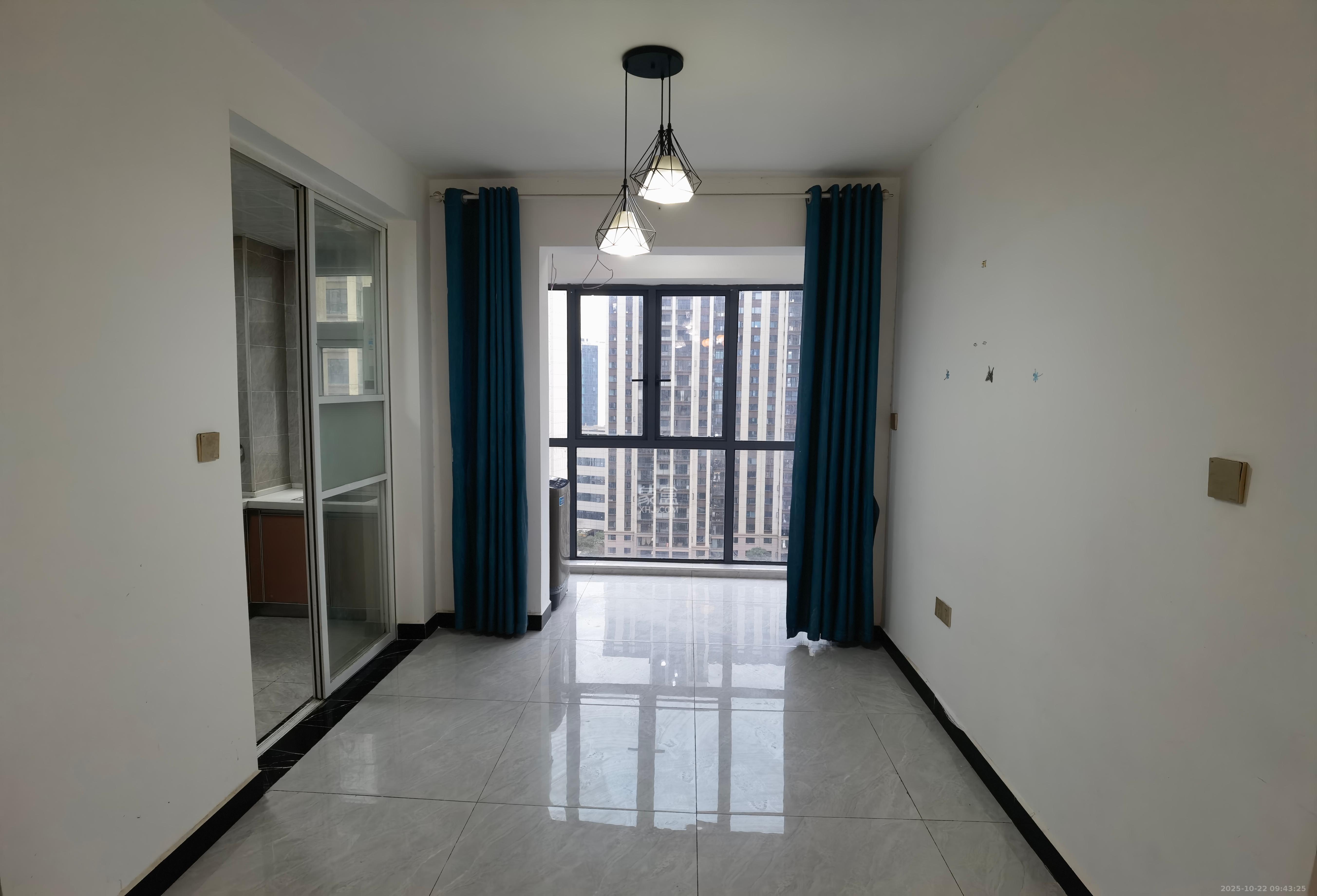 嘉宇银杉(嘉宇西苑) 4室2厅2卫 2300.0元/月 嘉宇银杉(嘉宇西苑) 4室2厅2卫 2300.0元/月室内图