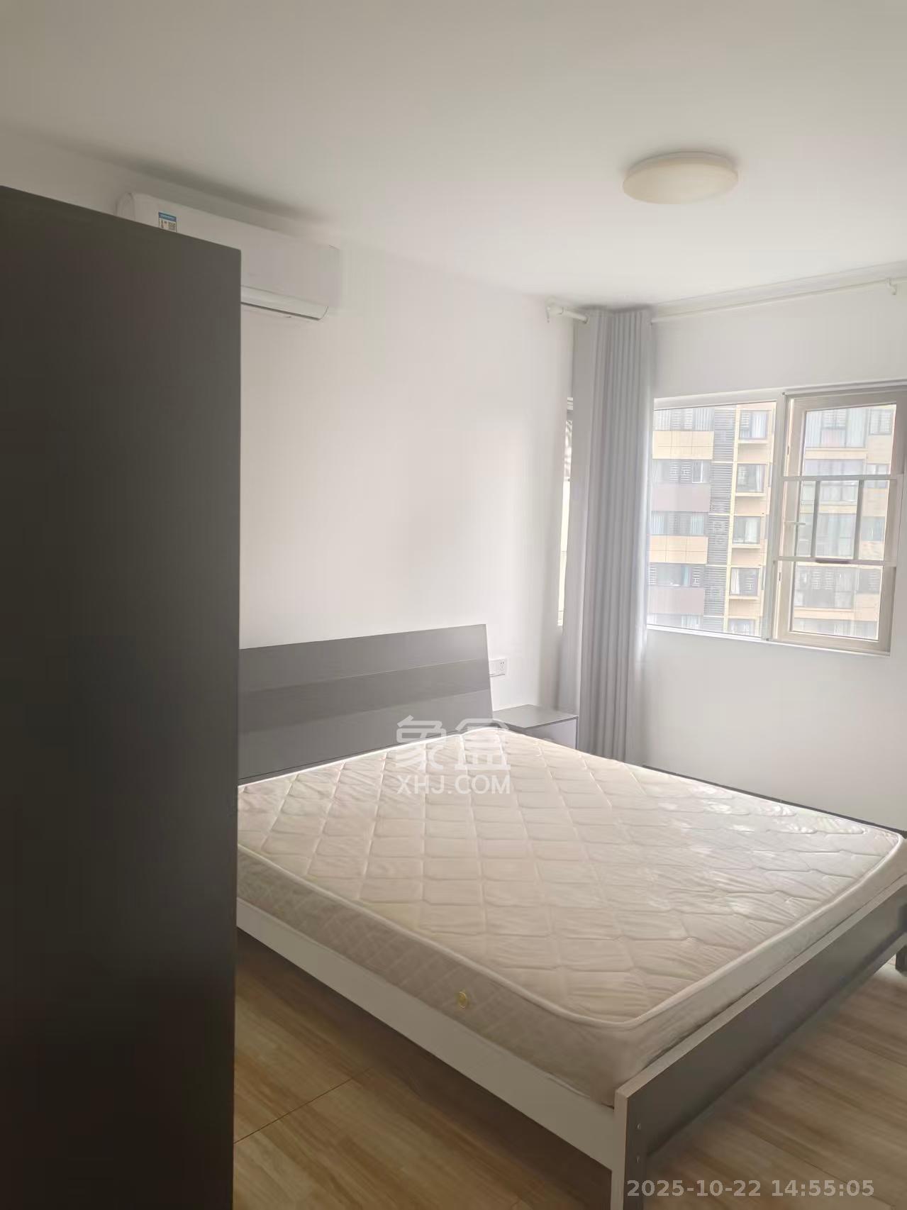 保利香槟国际  3室2厅2卫    1800.0元/月室内图