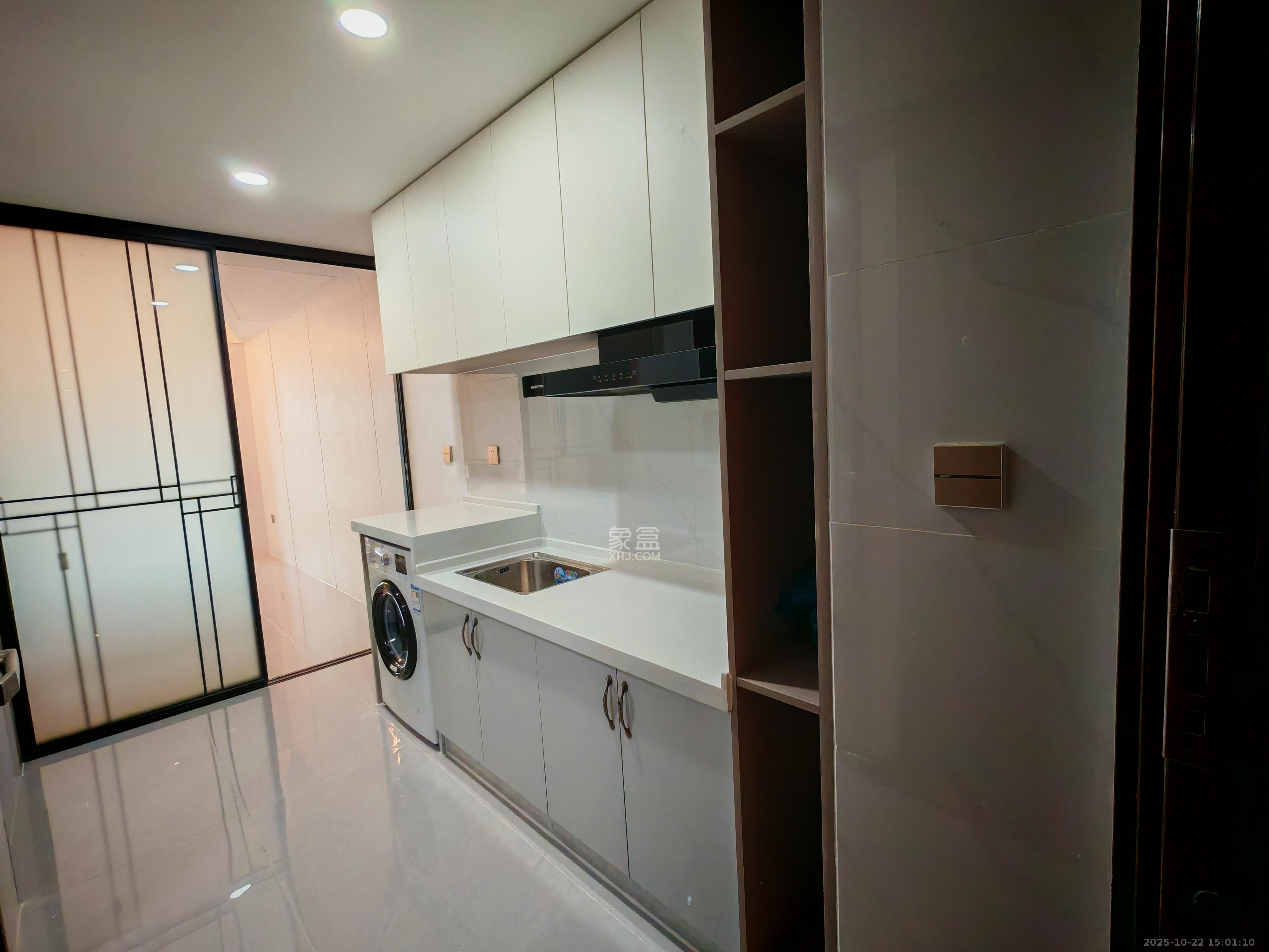 恒大誉府（融誉商业中心）  1室1厅1卫    1500.0元/月室内图