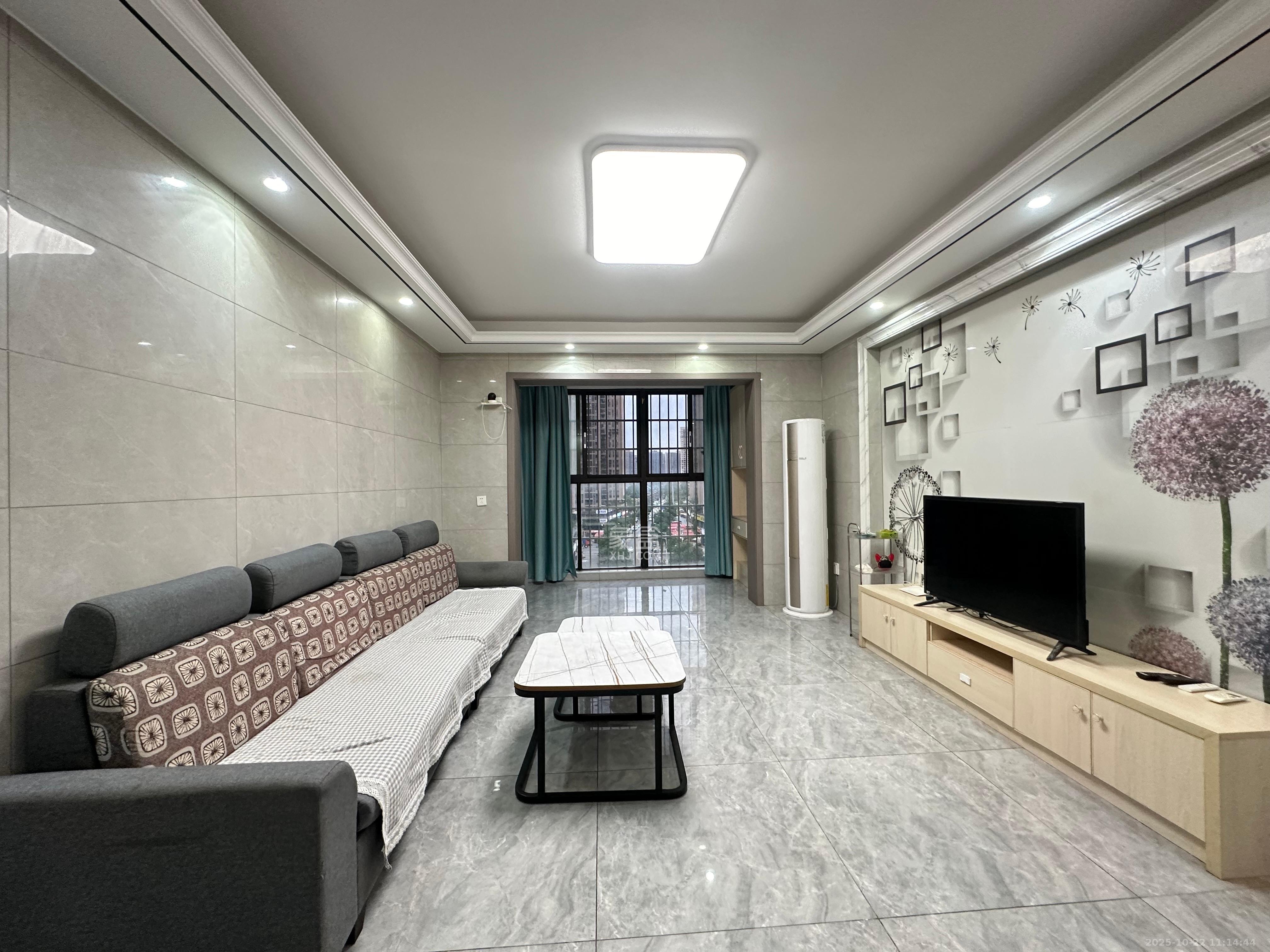 朝正美苑  3室2厅2卫    2500.0元/月