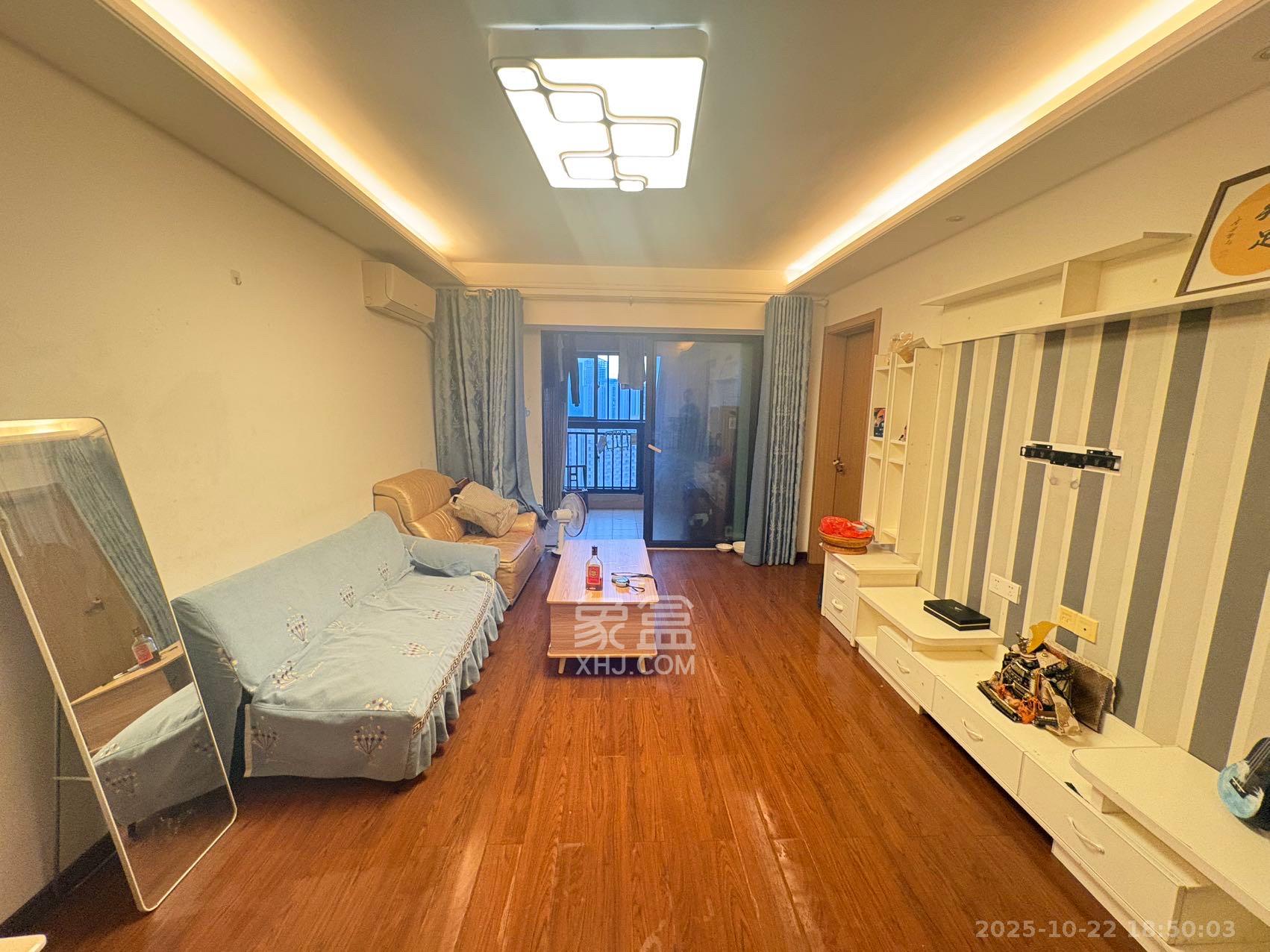 万科魅力之城非凡里  3室2厅1卫    2400.0元/月