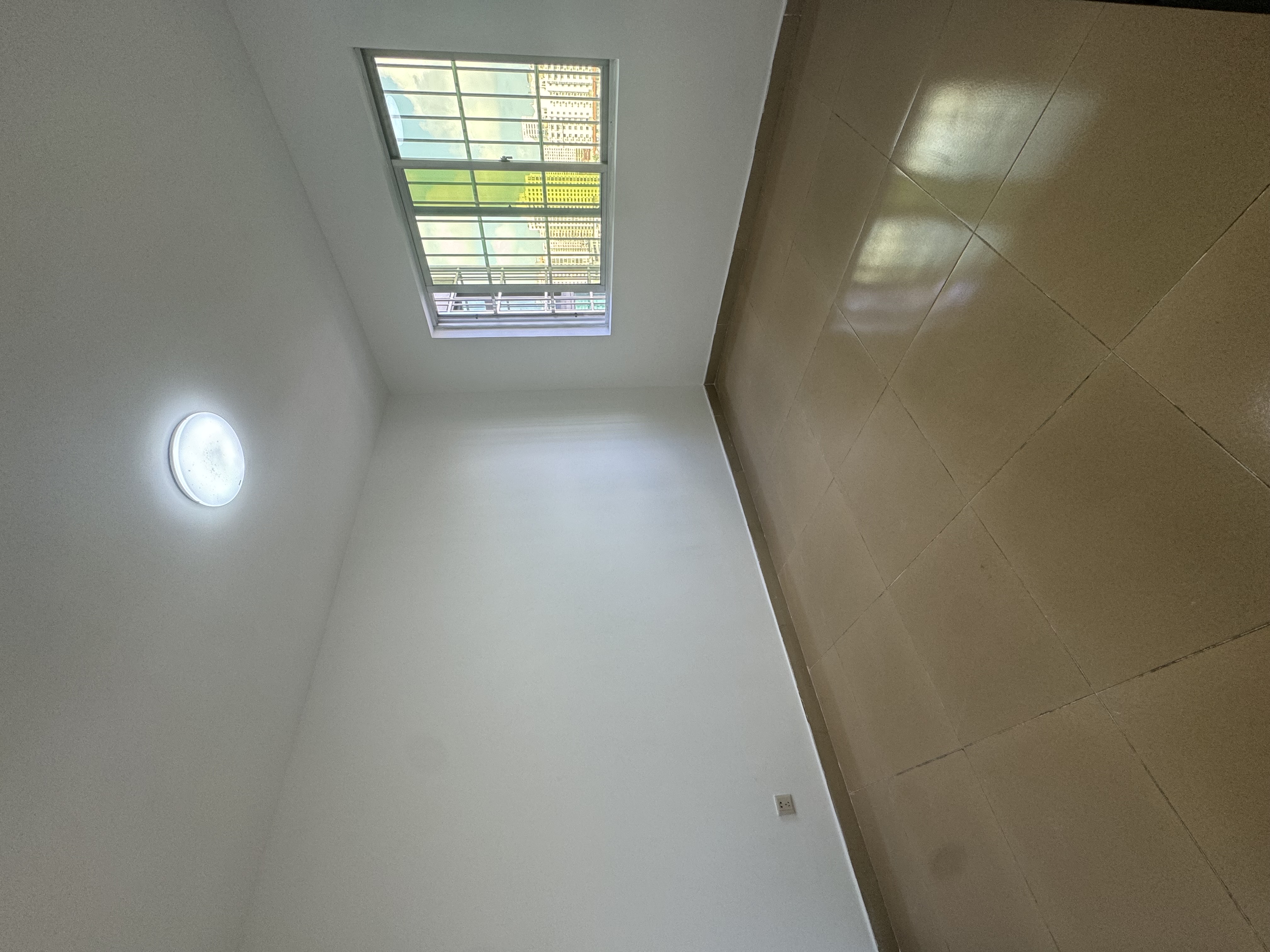 水岸星城B小区  1室2厅1卫    53.0万