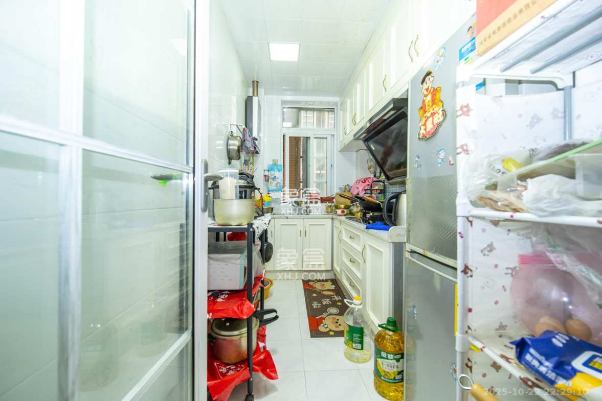 楚天世纪城西苑 3室2厅2卫 76.0万 楚天世纪城西苑 3室2厅2卫 76.0万厨房