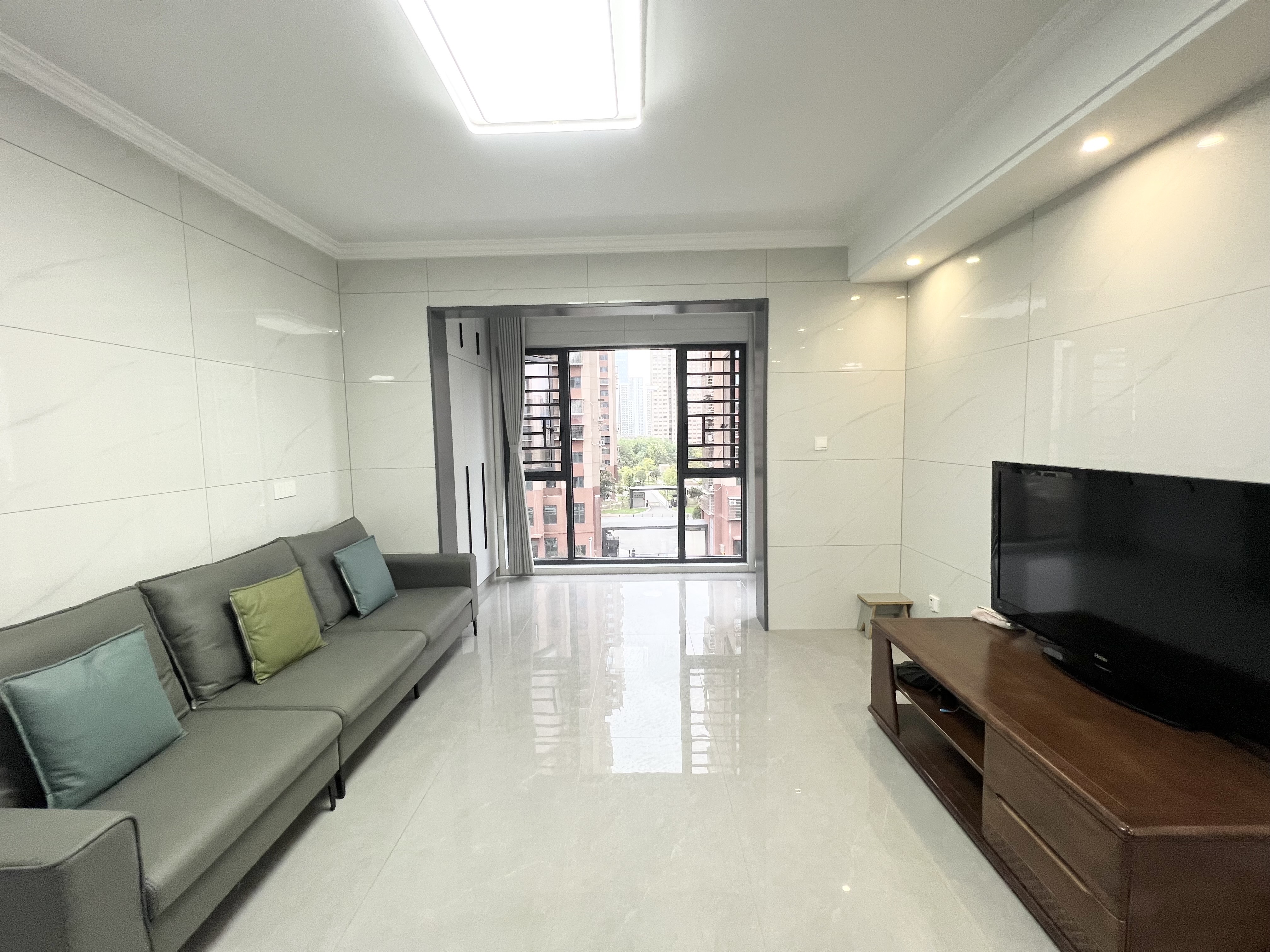 金塘家园  2室2厅1卫    2300.0元/月户型图