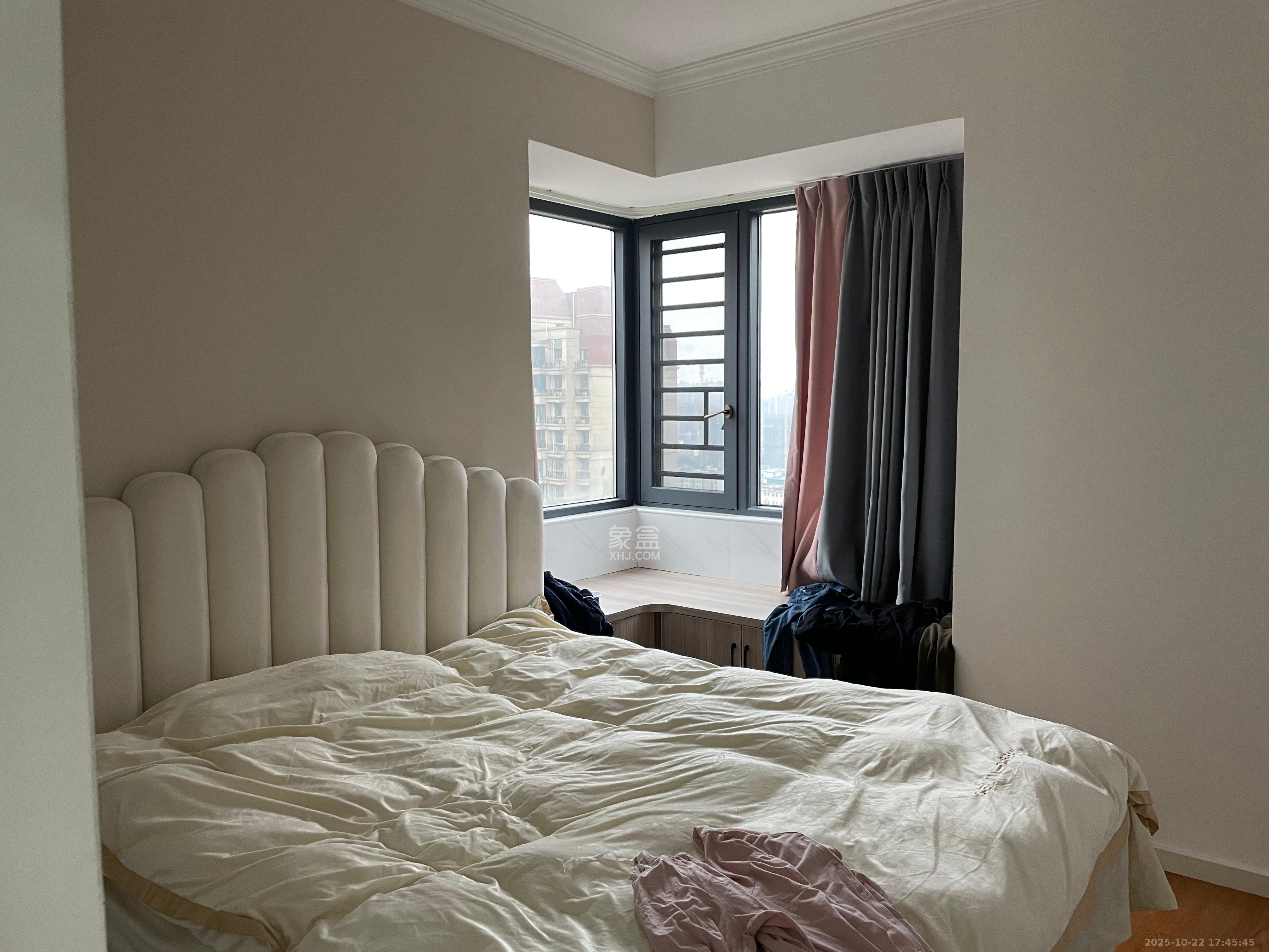 辉煌国际城二期  2室1厅1卫    2300.0元/月室内图