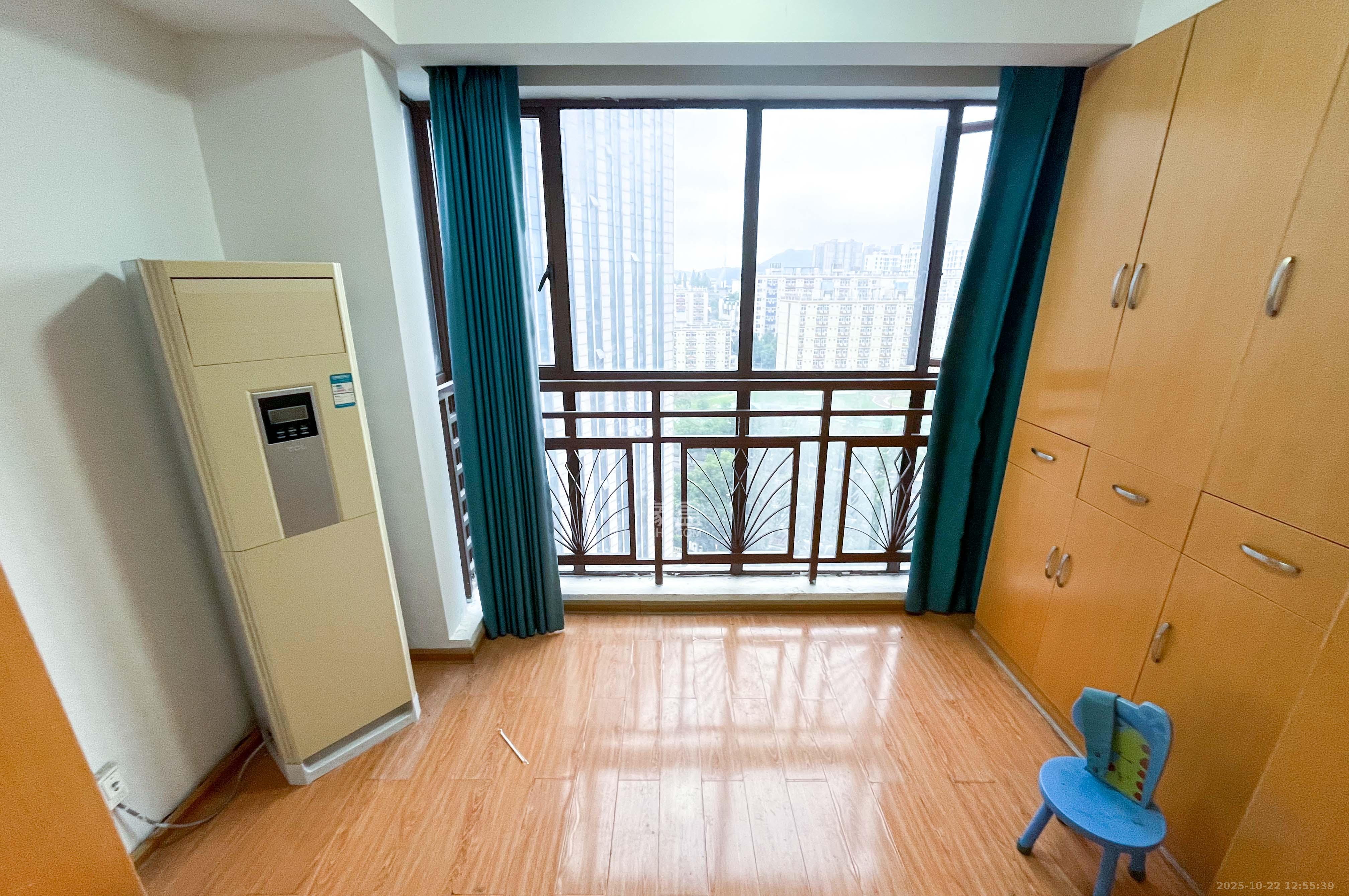 高信向日葵 3室2厅2卫 98.8万 高信向日葵 3室2厅2卫 98.8万其他